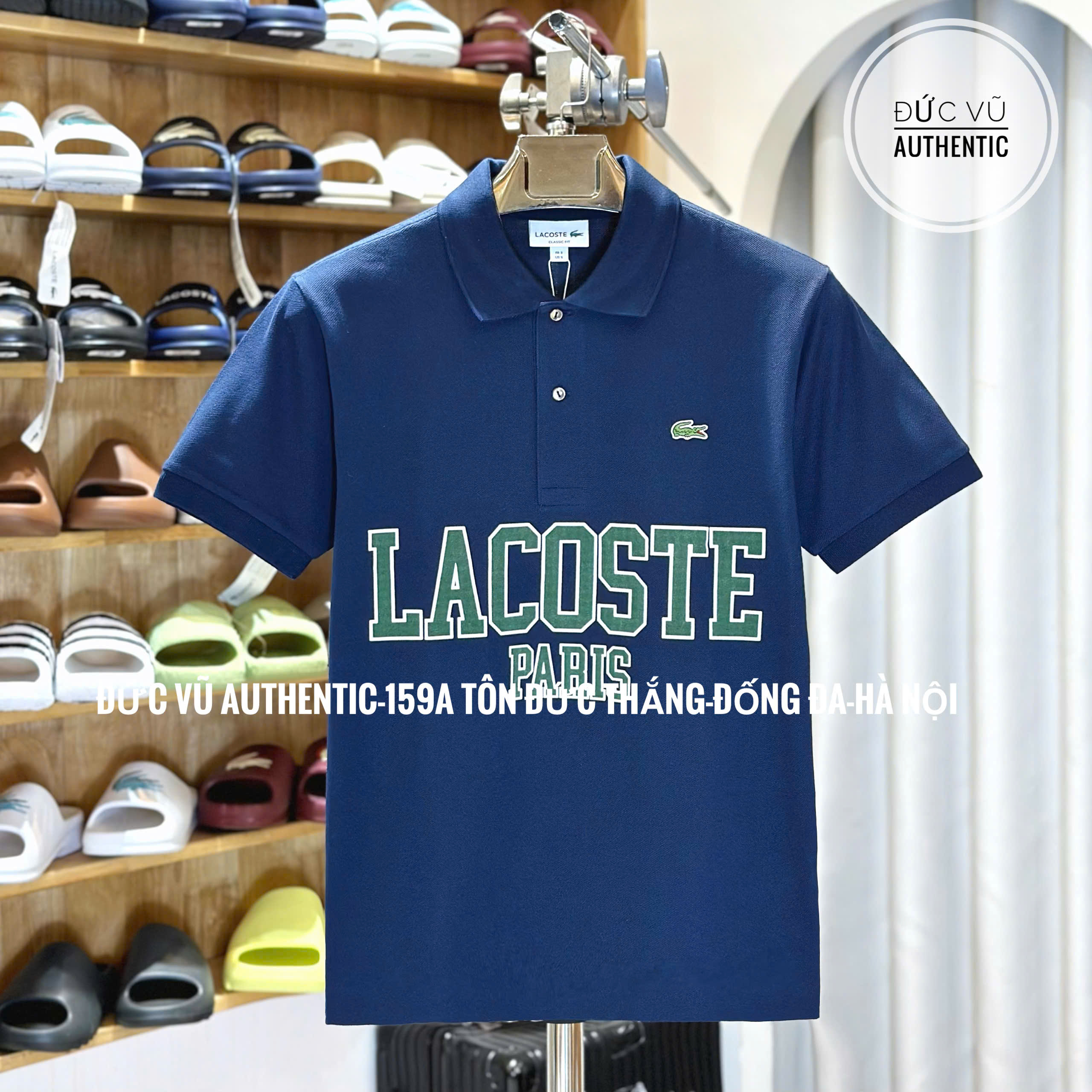 Áo polo nam Lacoste Paris navy – in chữ thể thao nổi bật