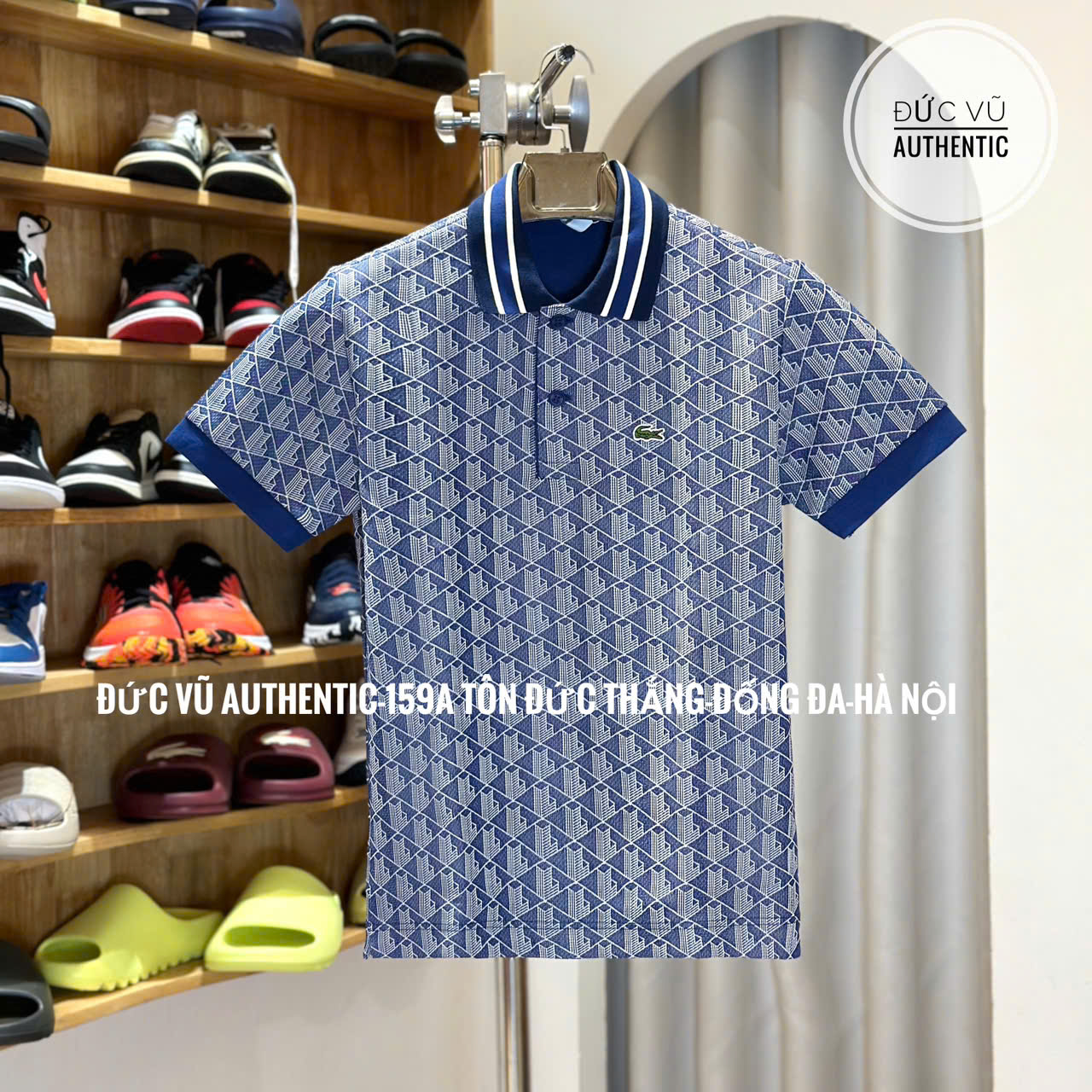 Áo polo nam Lacoste xanh navy họa tiết logo lặp