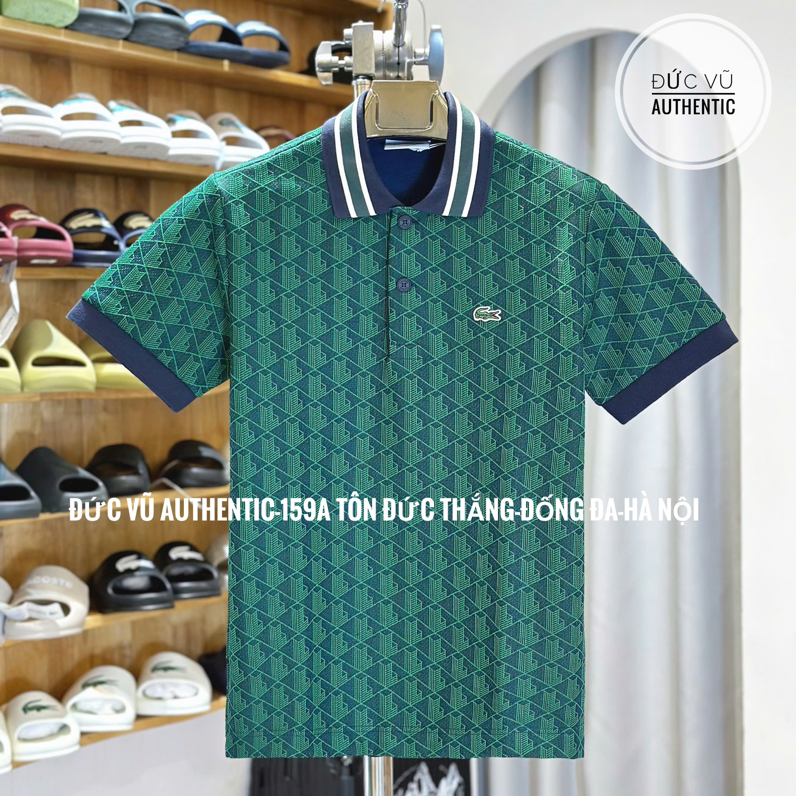 Áo polo nam Lacoste họa tiết xanh rêu – phối tay navy cổ sọc thể thao
