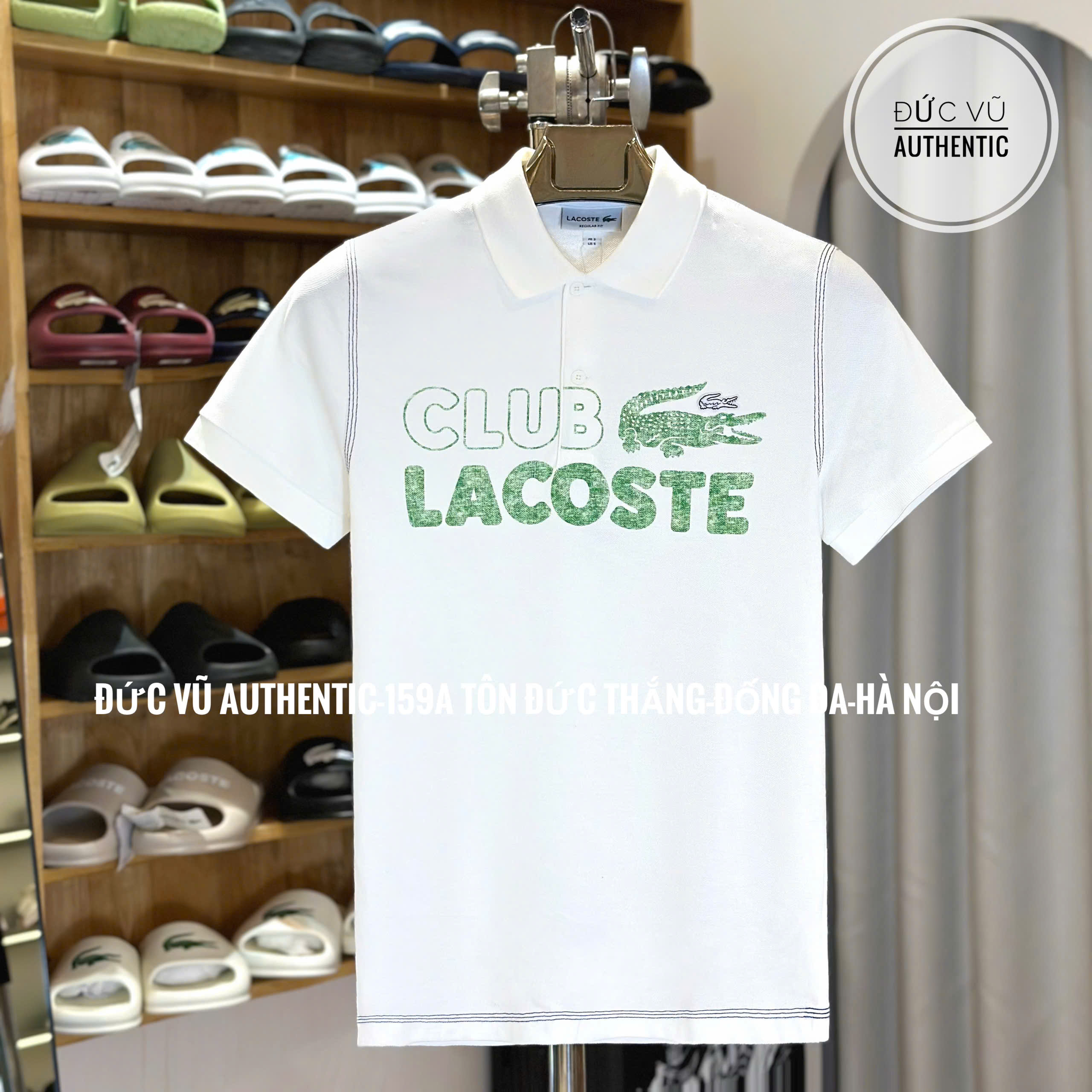 Áo polo nam Lacoste CLUB trắng – in logo cá sấu xanh nổi bật