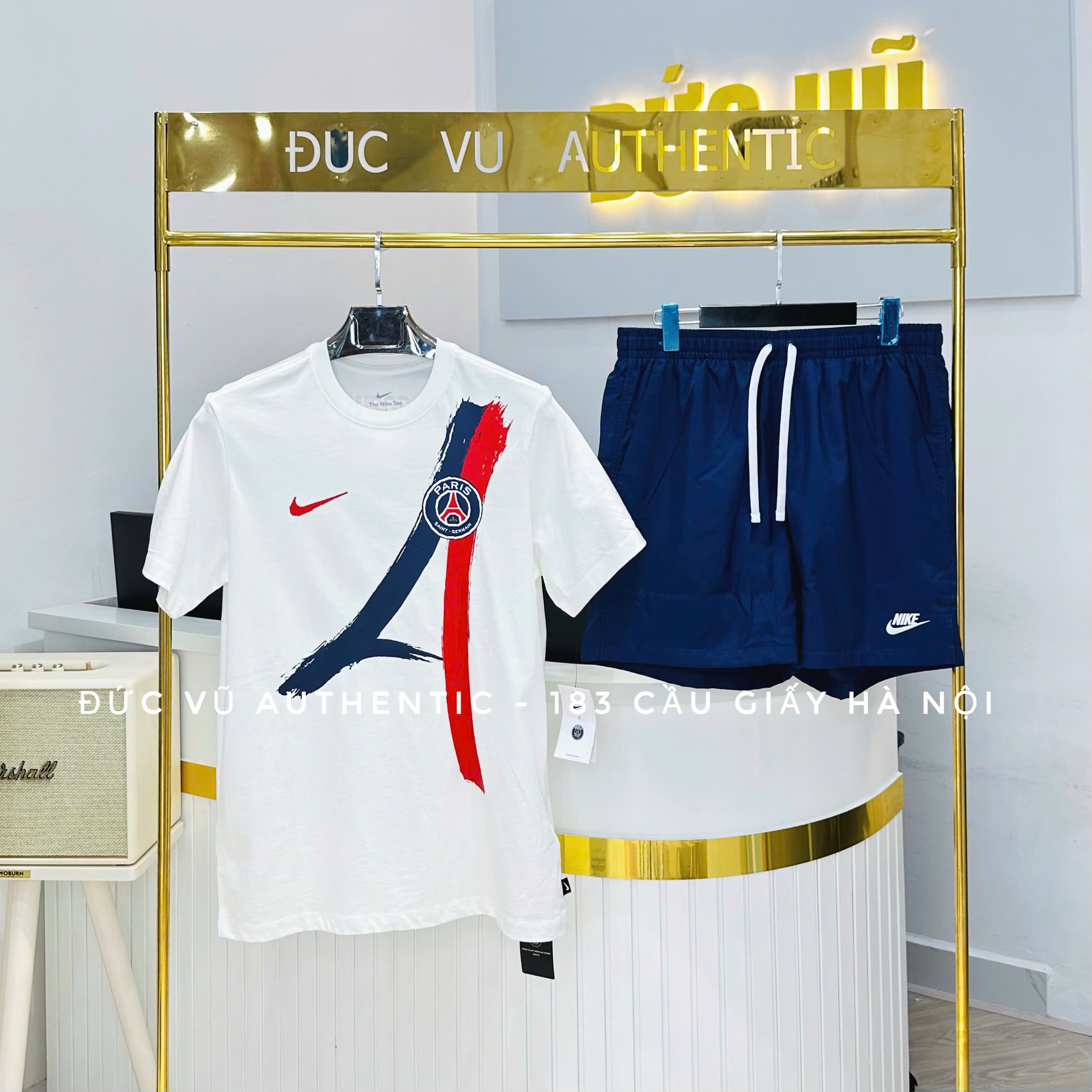 Bộ áo thun PSG Paris Saint-Germain trắng & quần short Nike navy