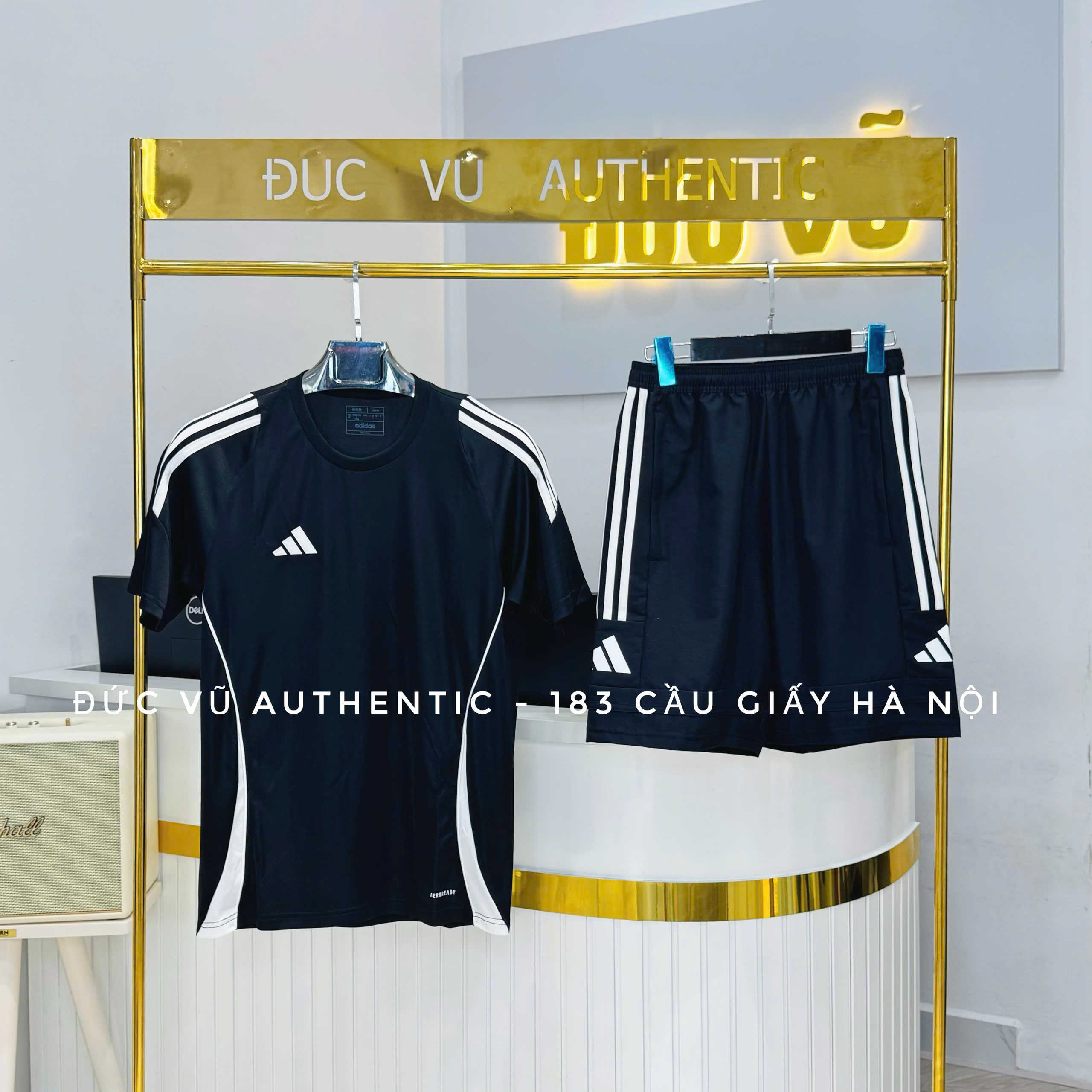 Set thể thao nam Adidas đen phối trắng 3 sọc kinh điển