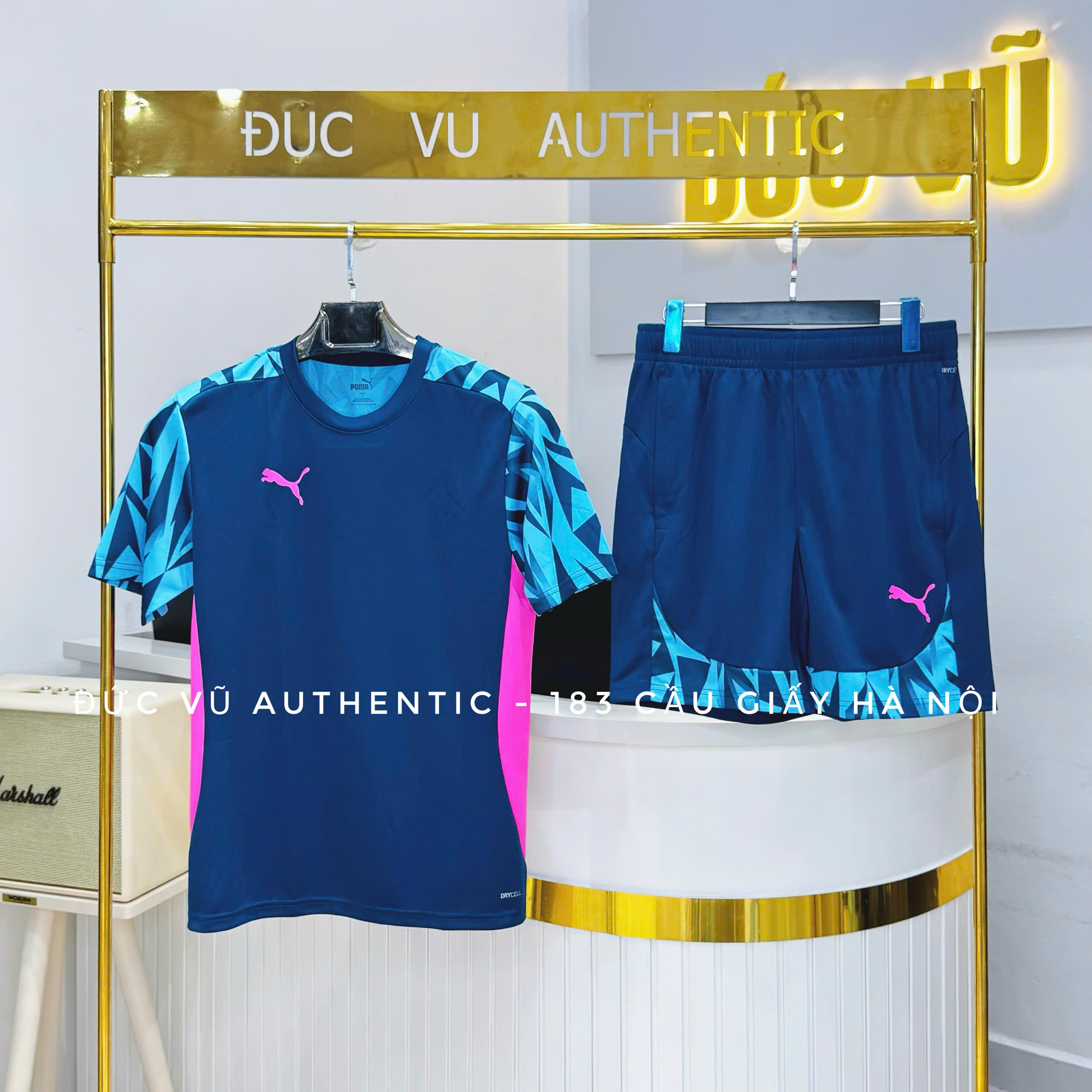 thể thao nam Puma xanh navy phối họa tiết xanh ngọc & hồng neon