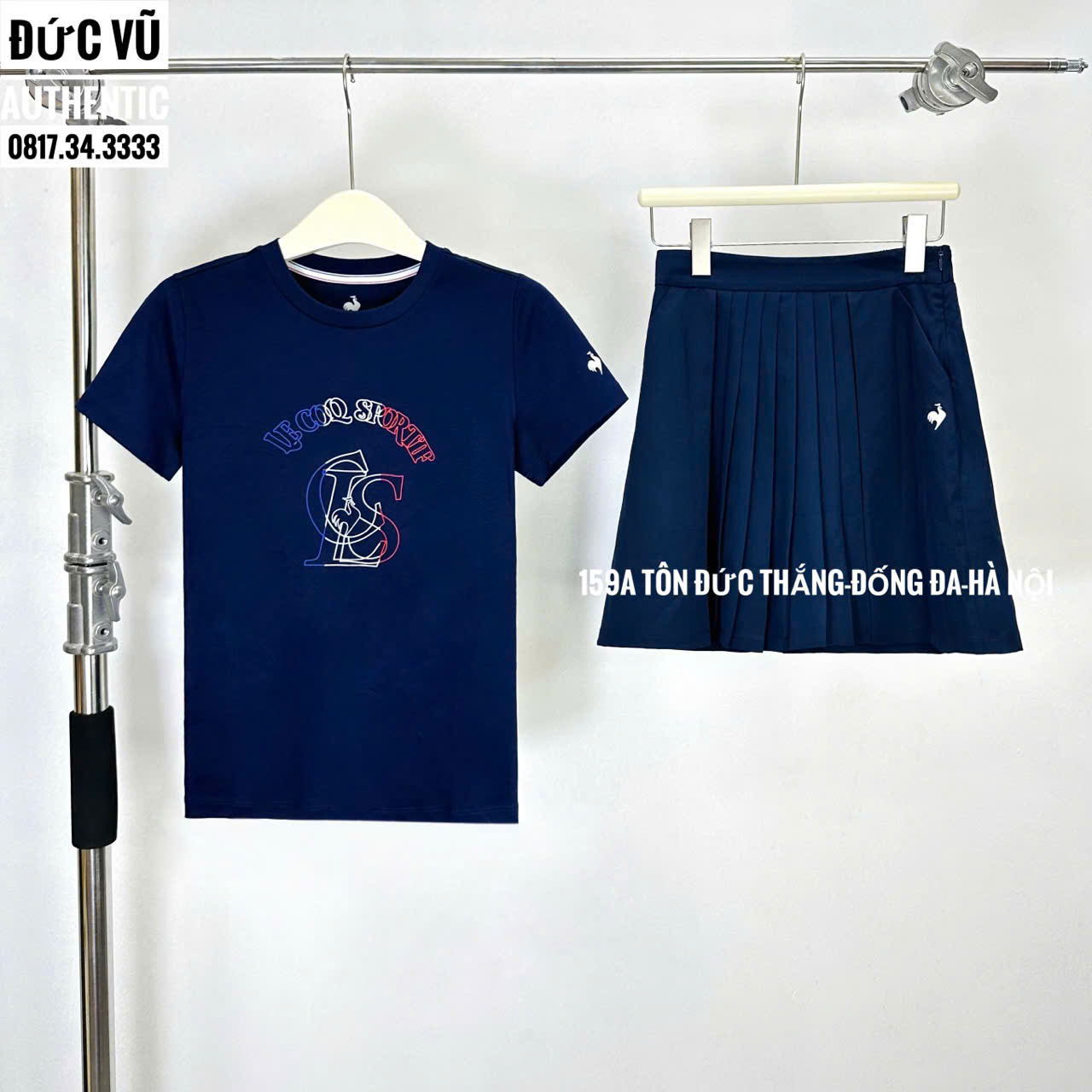 Set Áo Thun & Chân Váy Tennis Nữ Le Coqsportif Xanh Navy