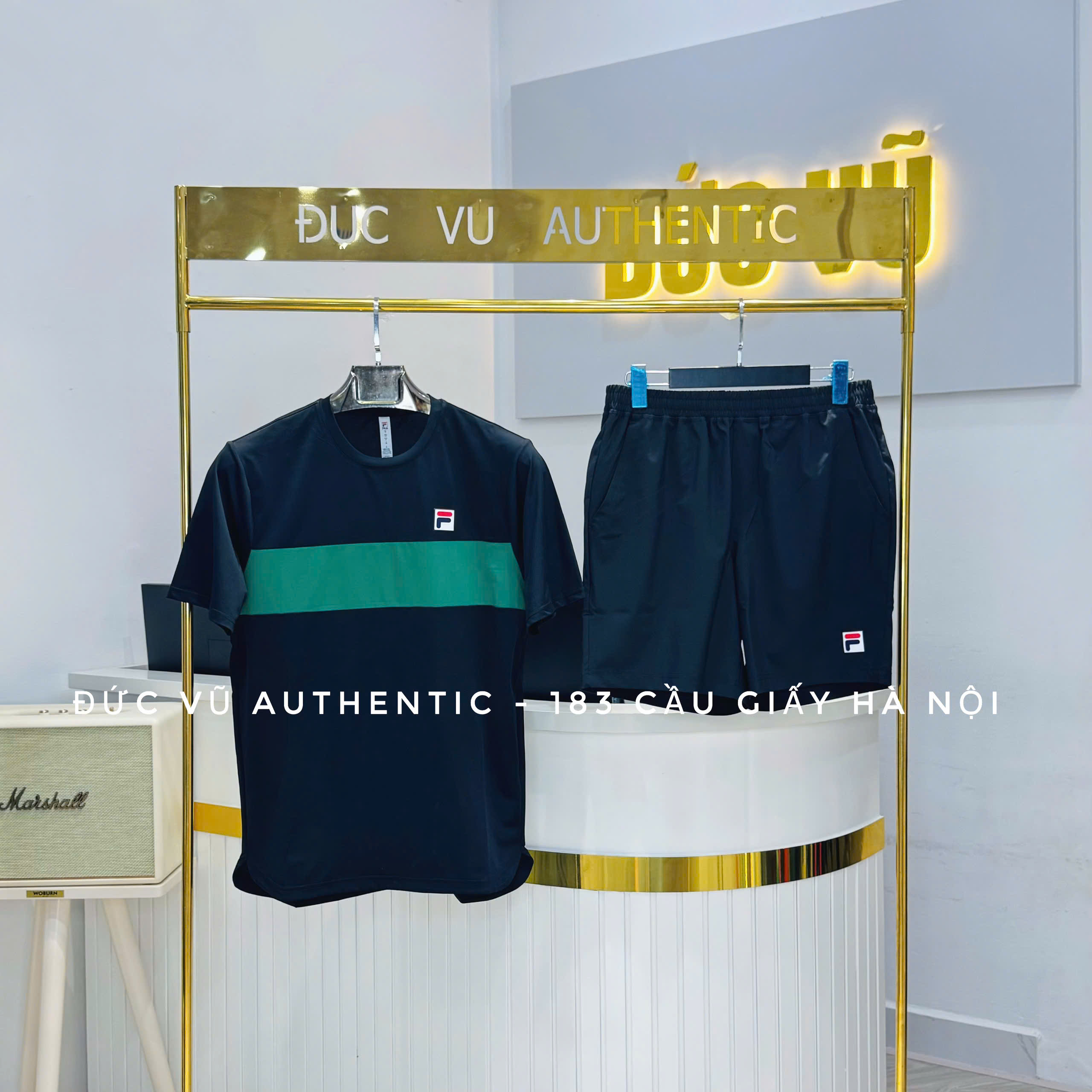 Bộ thể thao nam Fila đen phối sọc xanh rêu basic