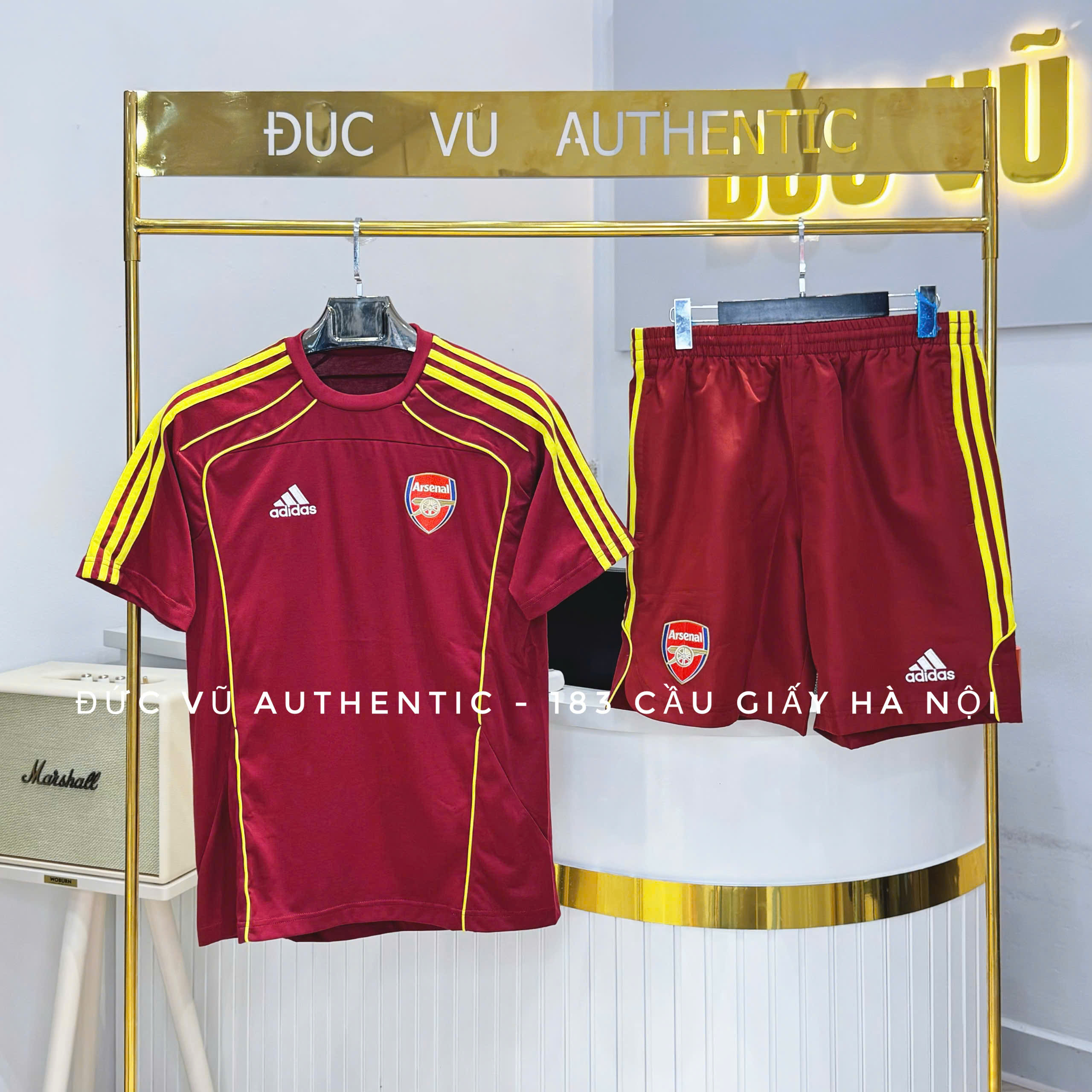 Bộ thể thao Arsenal Training 2024 màu đỏ rượu phối vàng