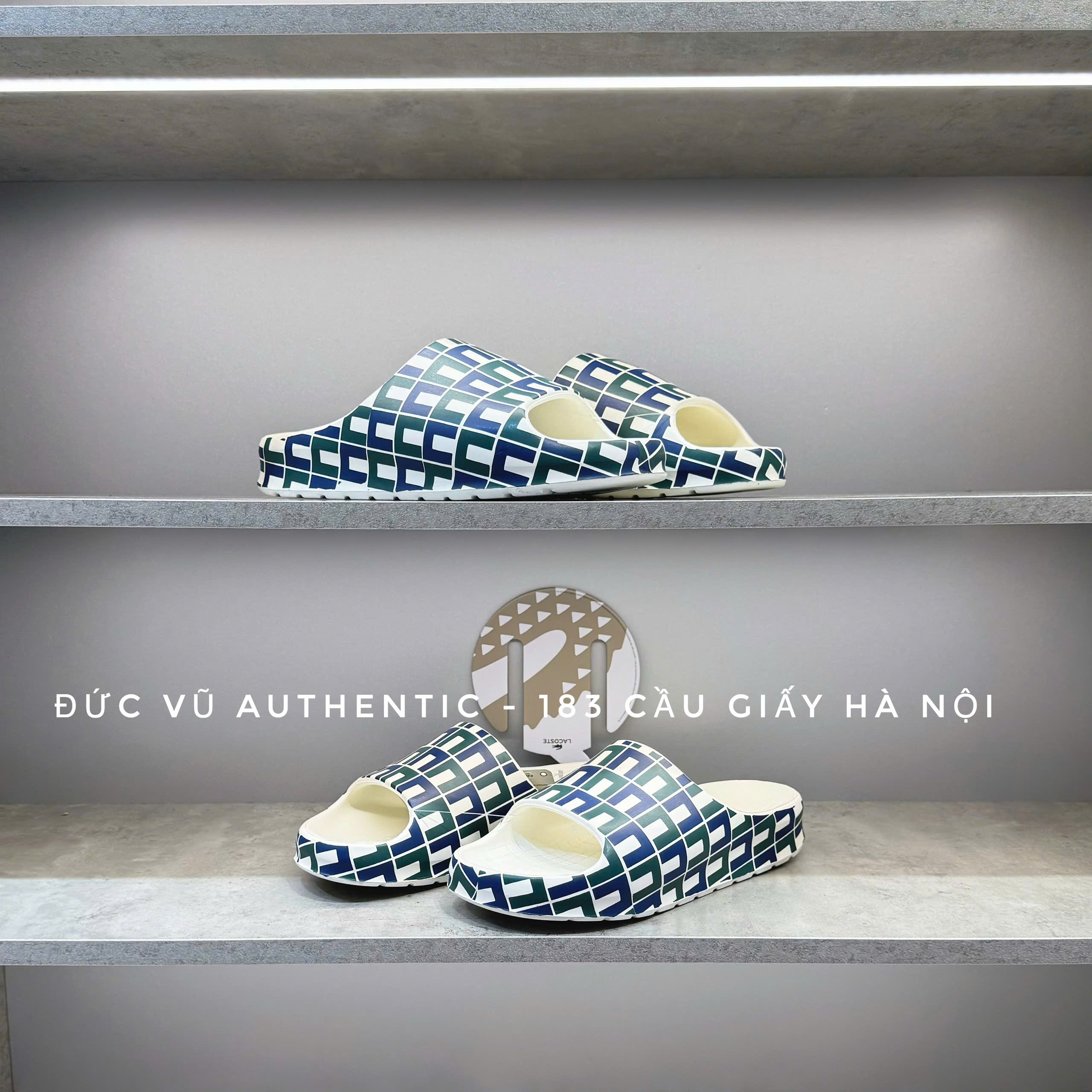 Dép Lacoste dép hở mũi in họa tiết hình học