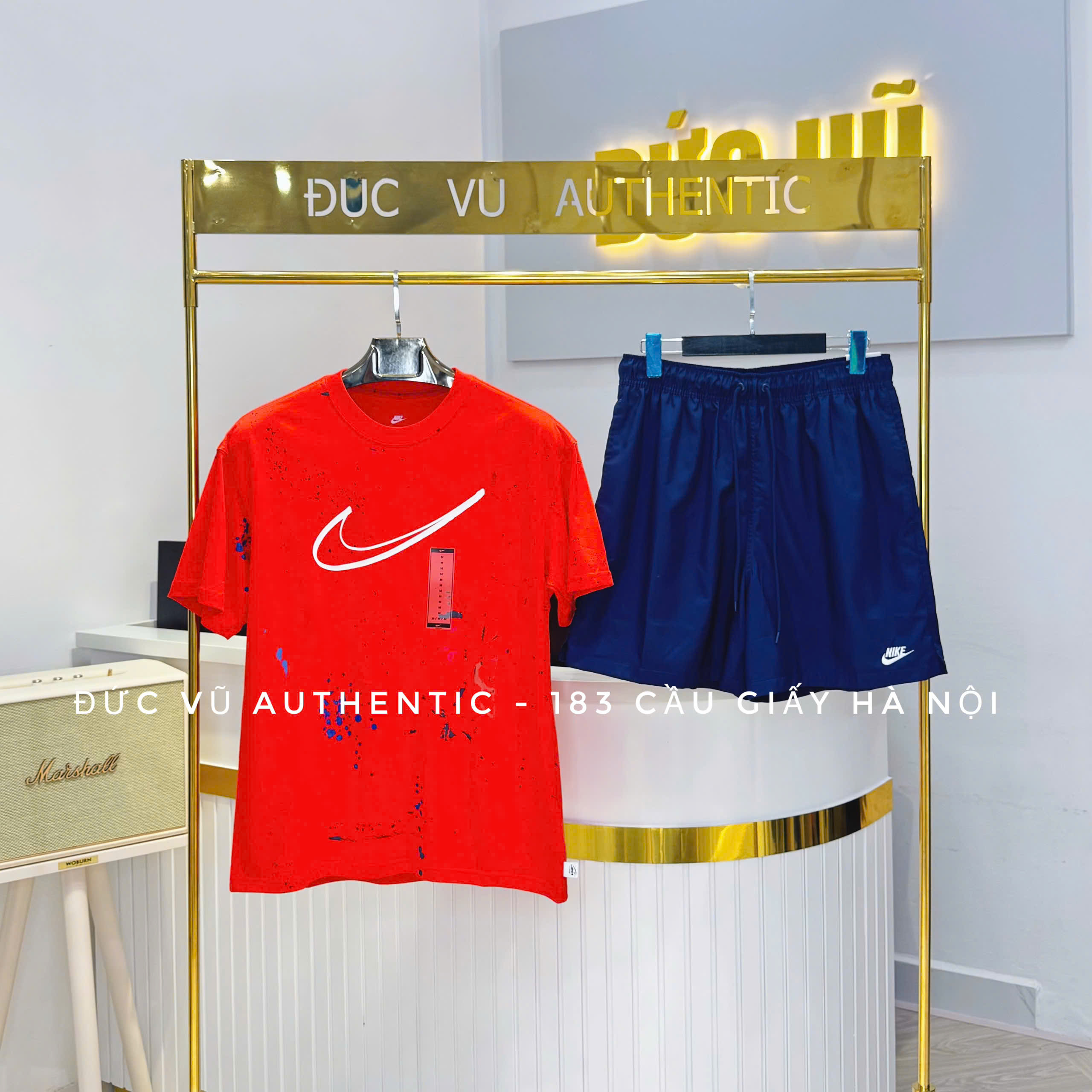 Bộ Nike Red Splash – Áo thun đỏ loang sơn & quần short navy basic