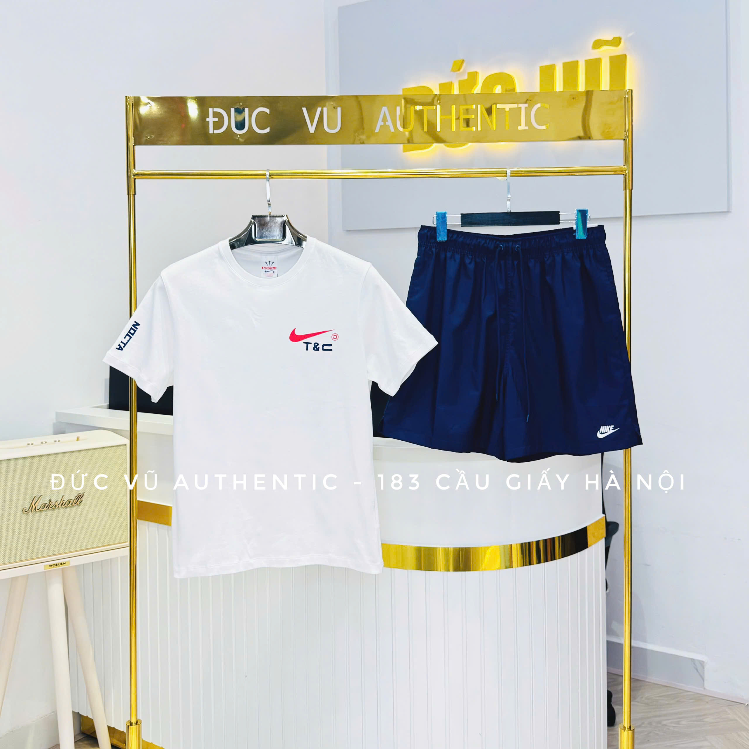 Bộ Nike T&C White Navy – Áo thun logo phối & quần short thể thao basic