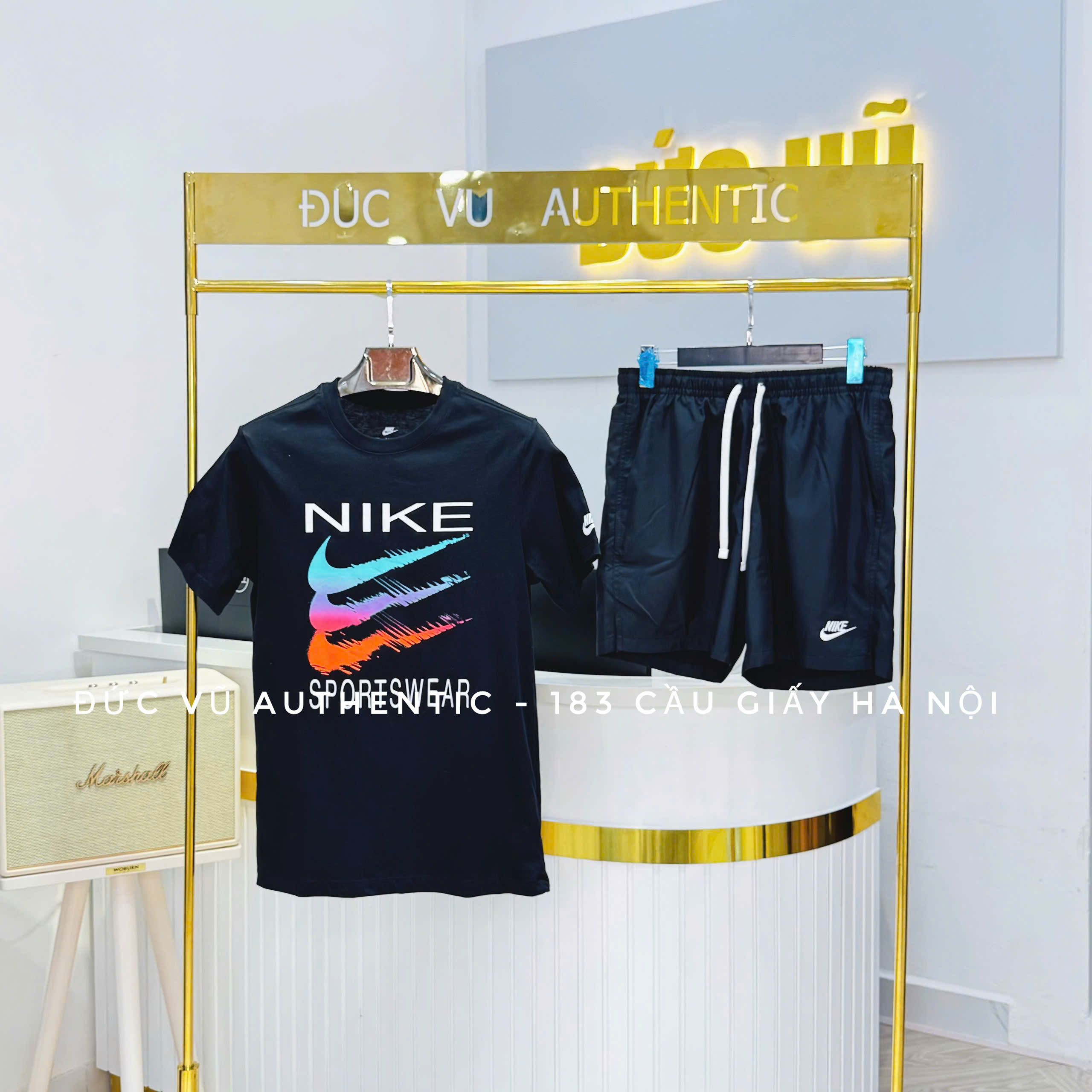 Set Nike Sportswear Gradient – Áo thun logo sắc màu & Quần short thể thao đen basic
