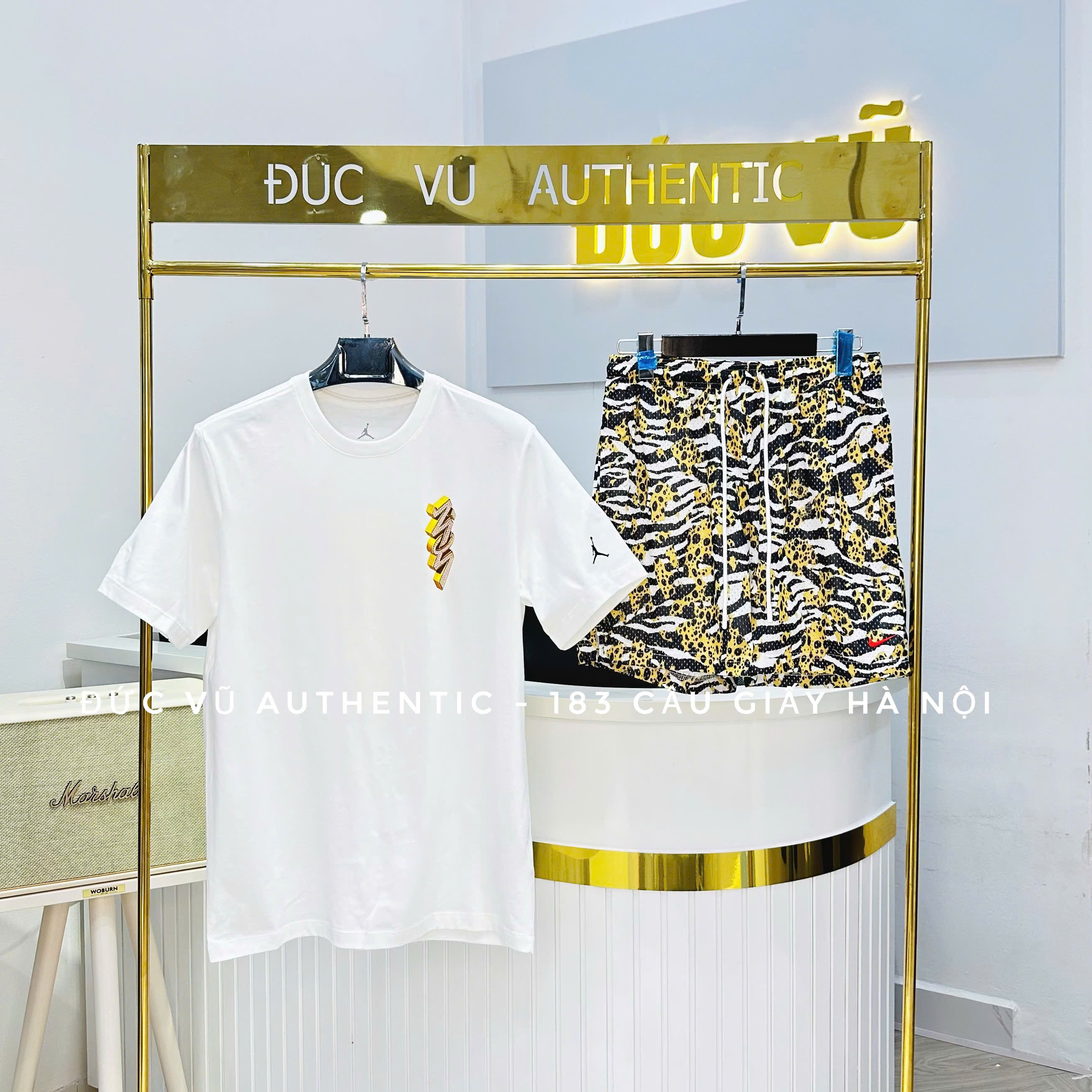 Set Jordan White DNA – Áo thun Jordan trắng logo xoắn & Quần short họa tiết animal print