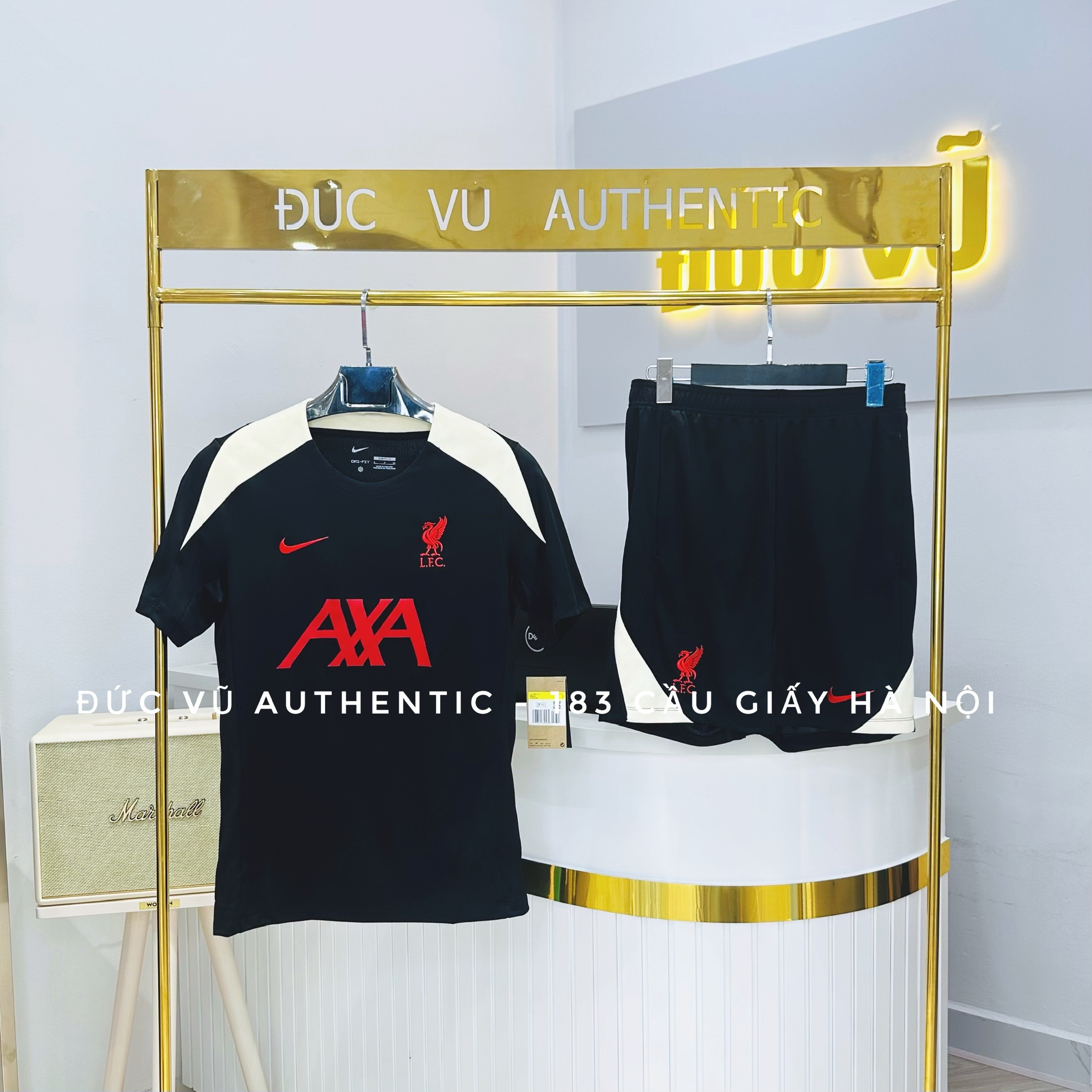 Set thể thao Liverpool x Nike 2024 – Đen phối kem logo đỏ