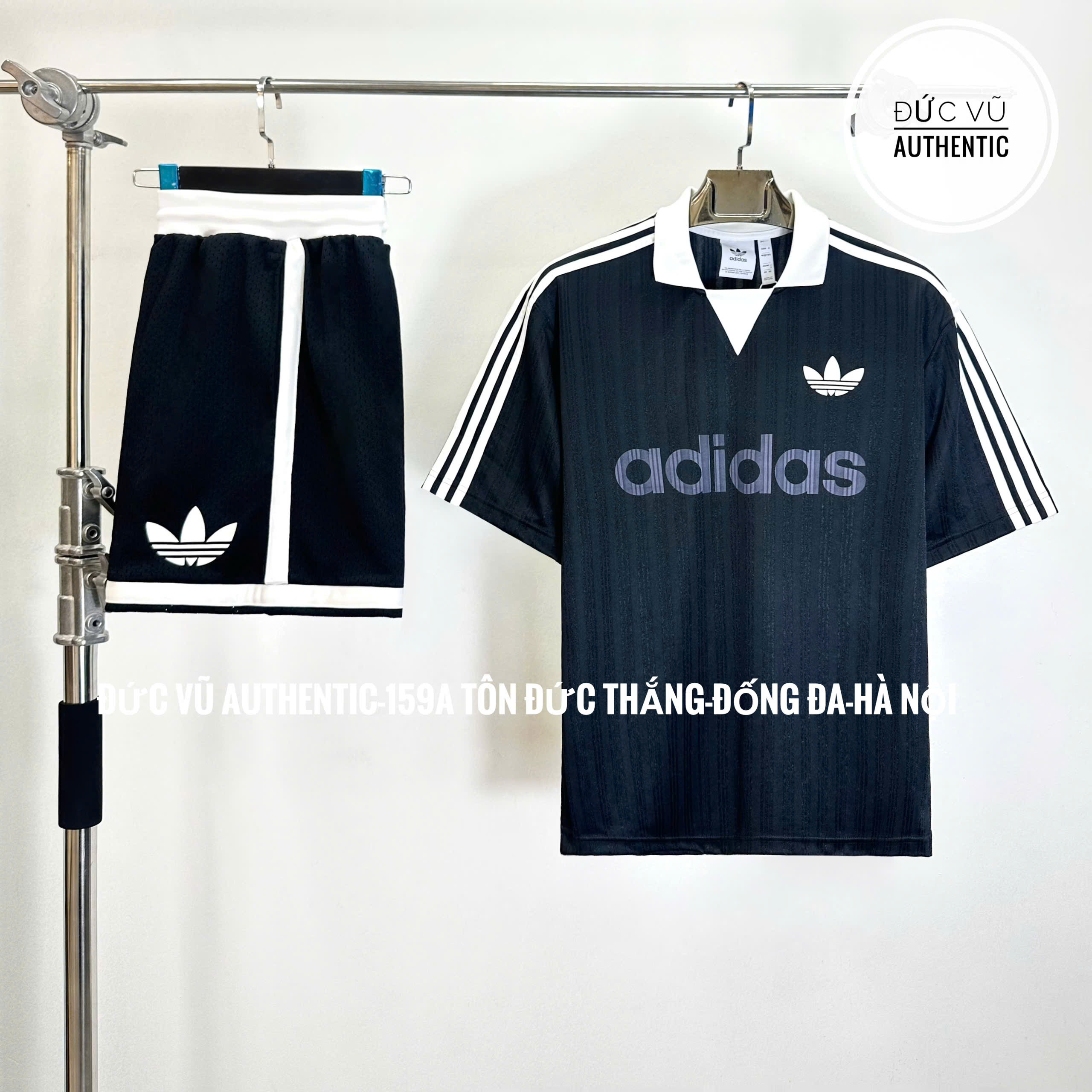 Áo thể thao có cổ Adidas - JX8980