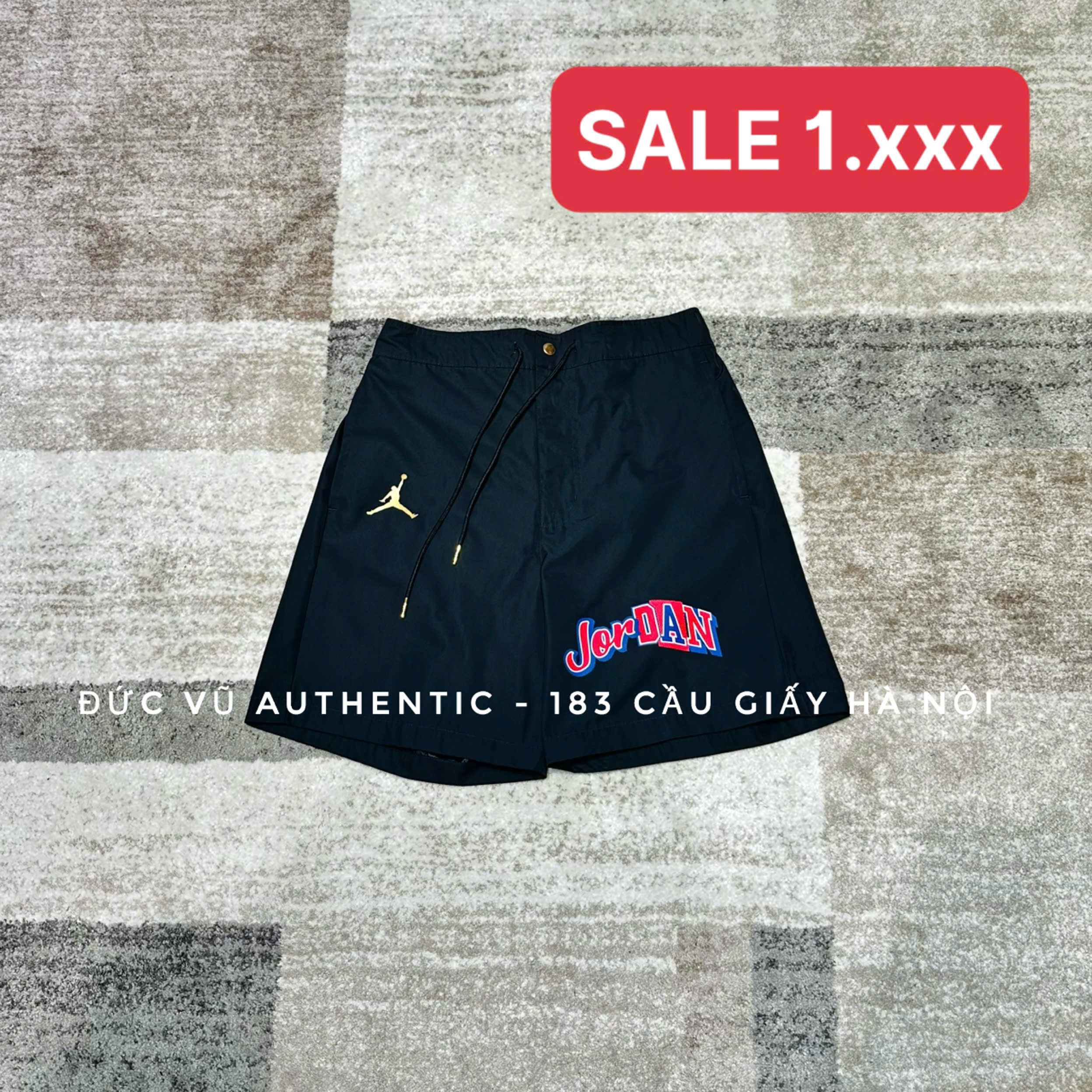 Quần short Jordan Navy Logo thêu phối dây rút vàng