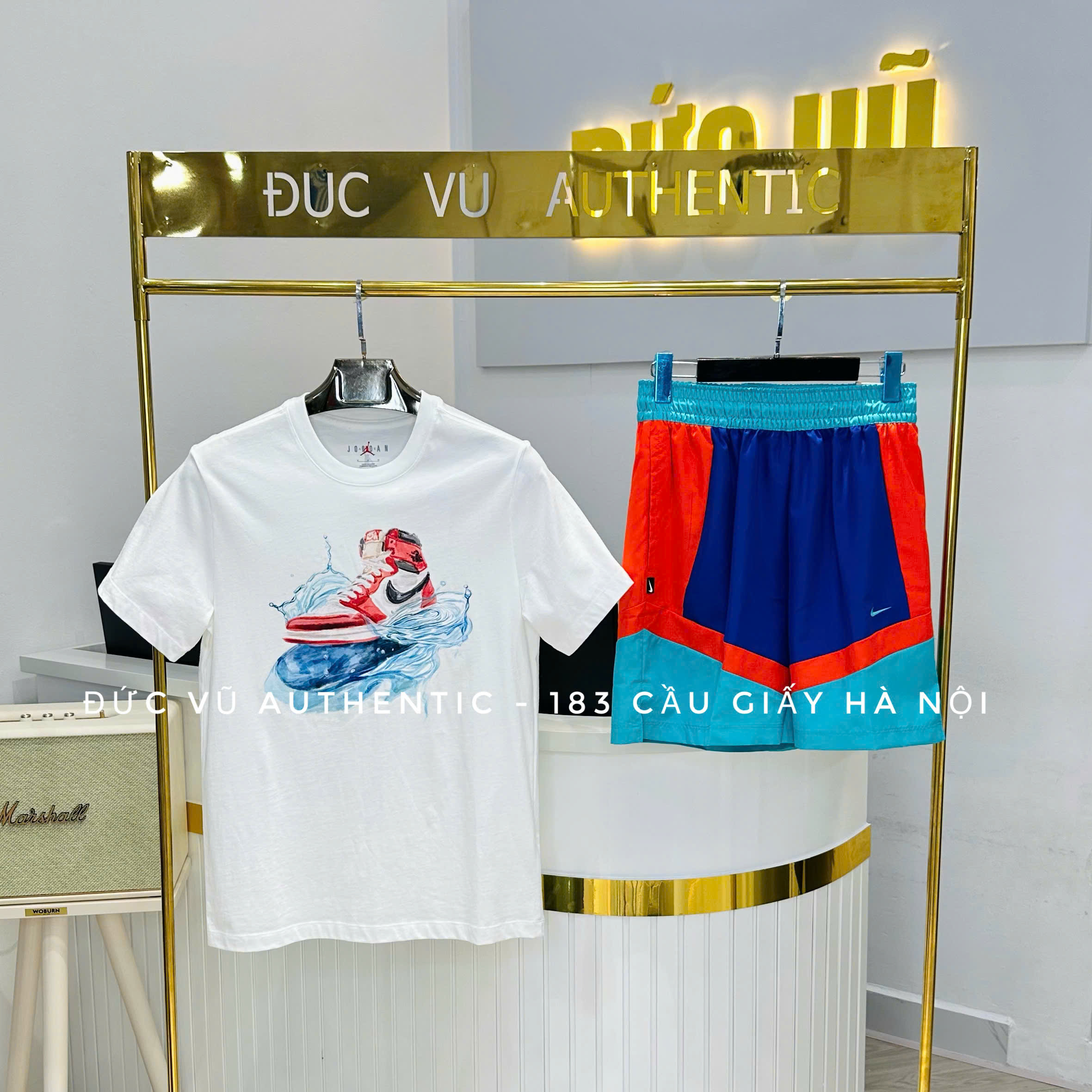 Set Jordan Splash White & Nike Colorblock Shorts