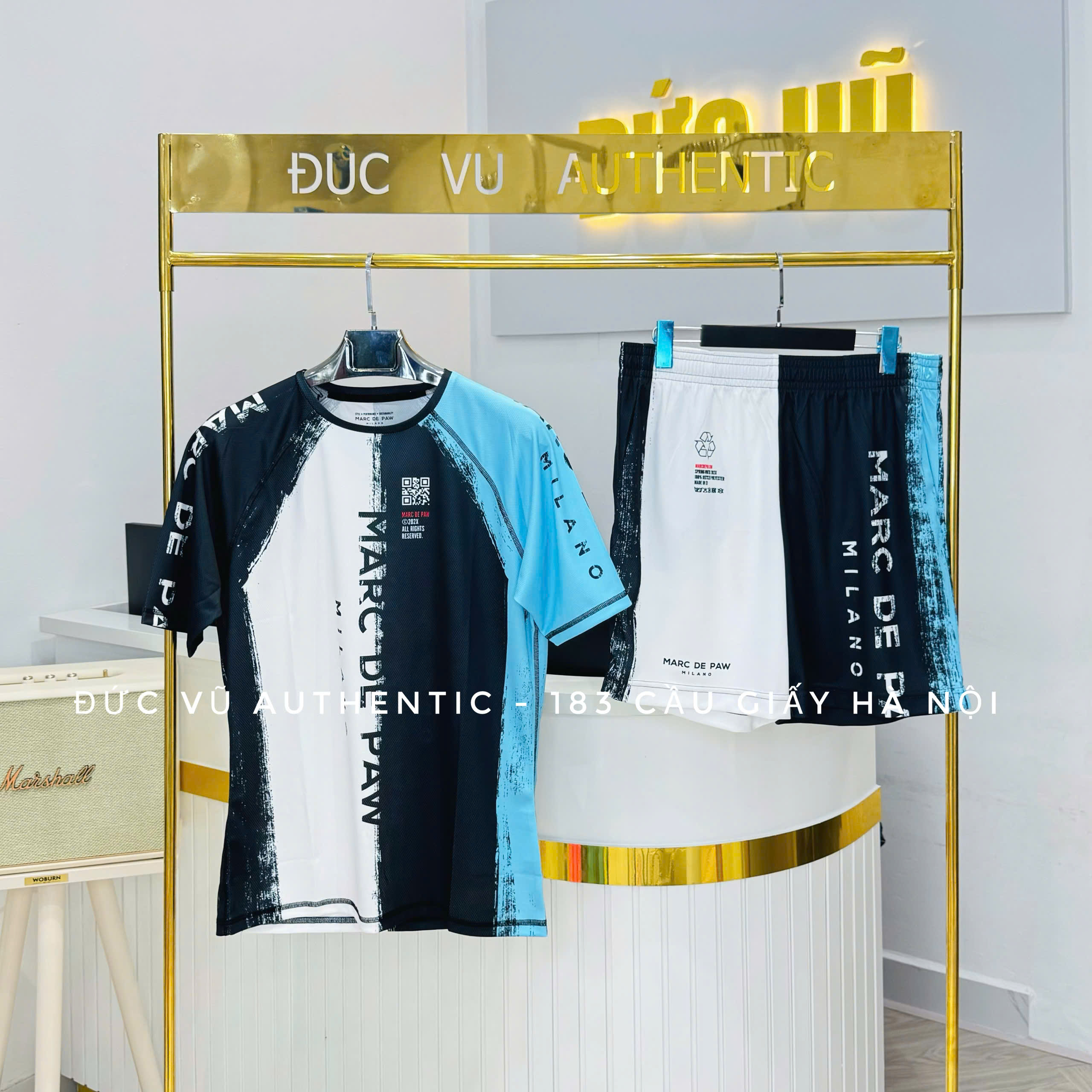 Color-blocked light blue, black & white T-Shirt for Tennis, Padel & Pickleball