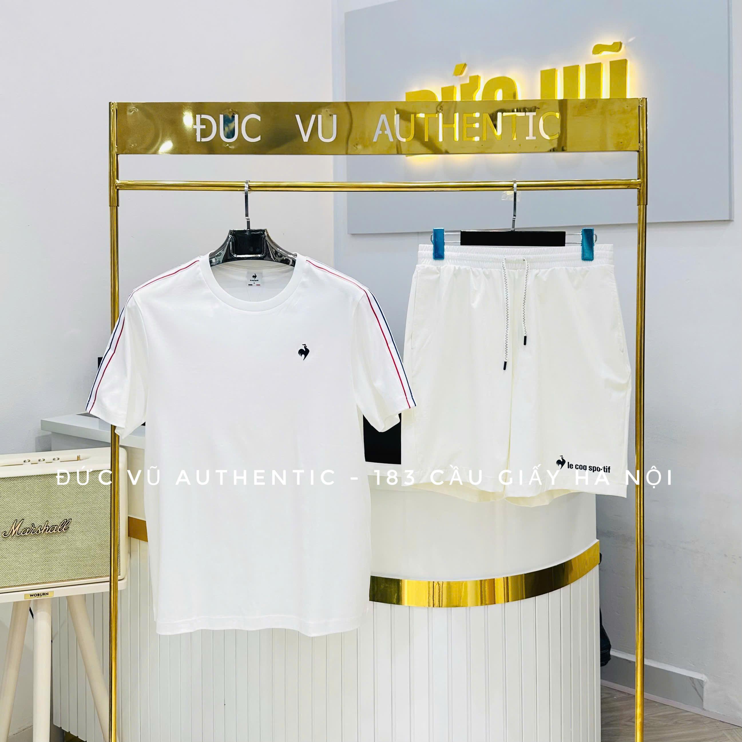 Set thể thao nam Le Coq Sportif trắng phối sọc 3 màu vai