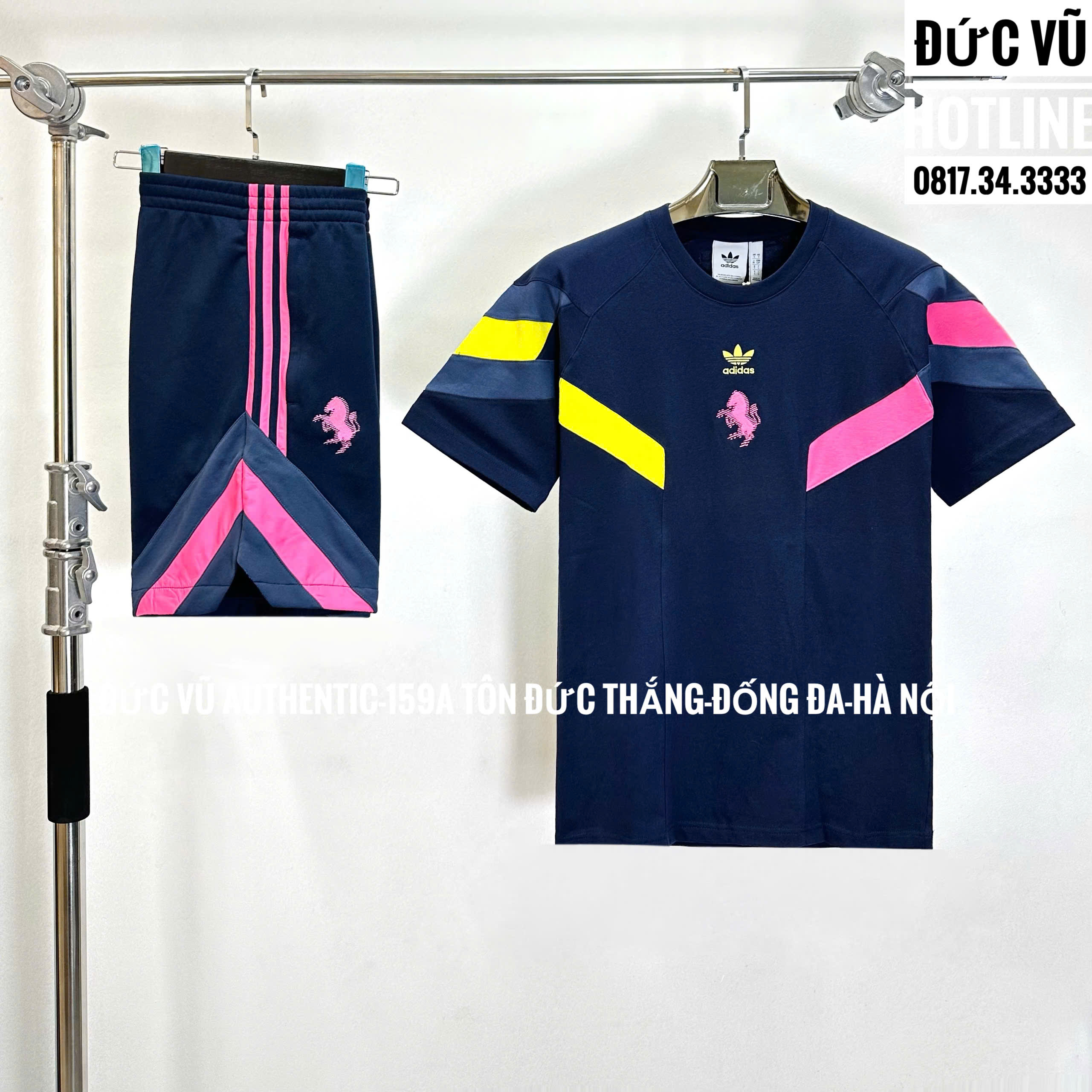 Bộ Quần Áo Cộc Tay Nam Adidas Juventus IN5598 / IN5596 Màu Xanh Navy