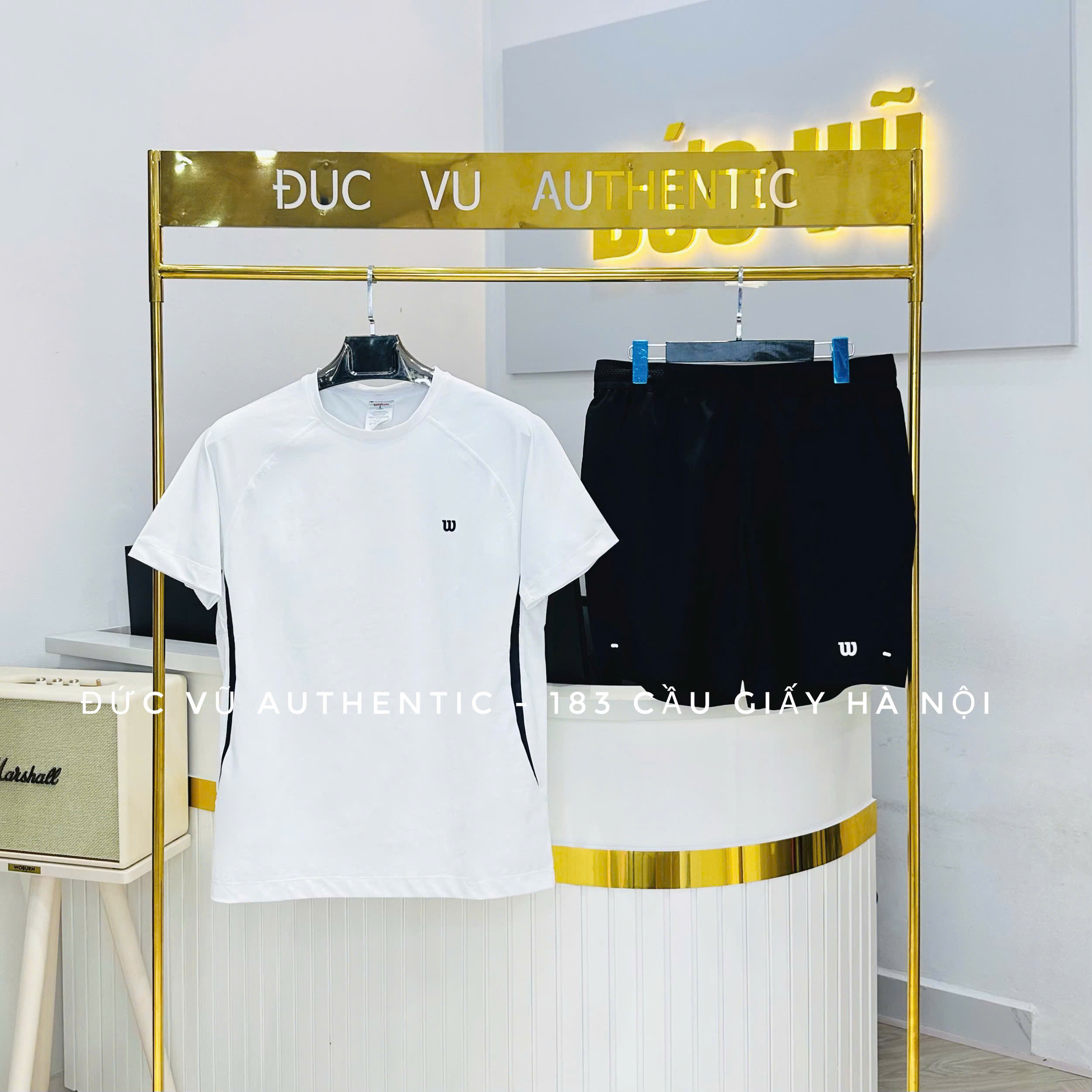 Set thể thao Wilson basic trắng đen dáng ôm