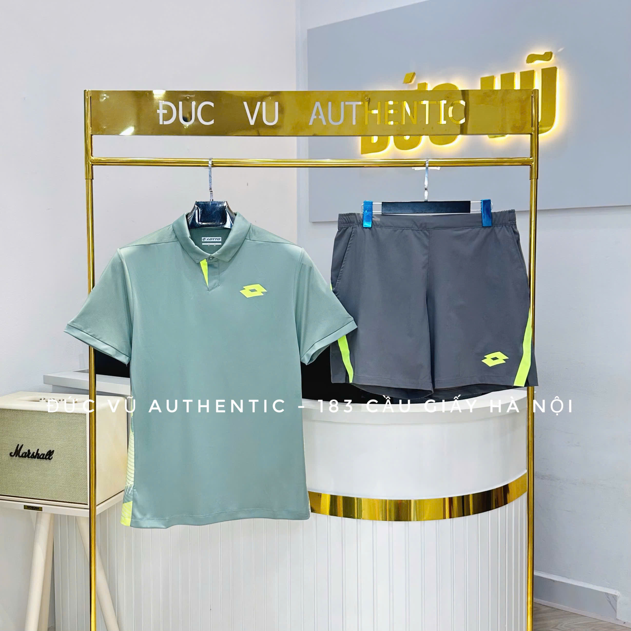 Set đồ thể thao nam Lotto xanh rêu – xám neon