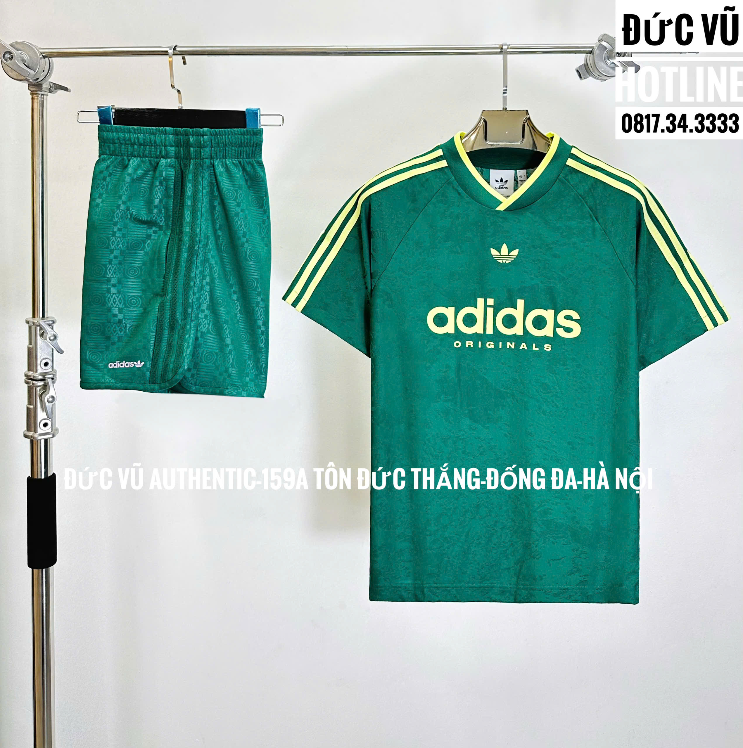 Set thể thao nam Adidas Originals xanh lá sọc vàng (áo + quần short)