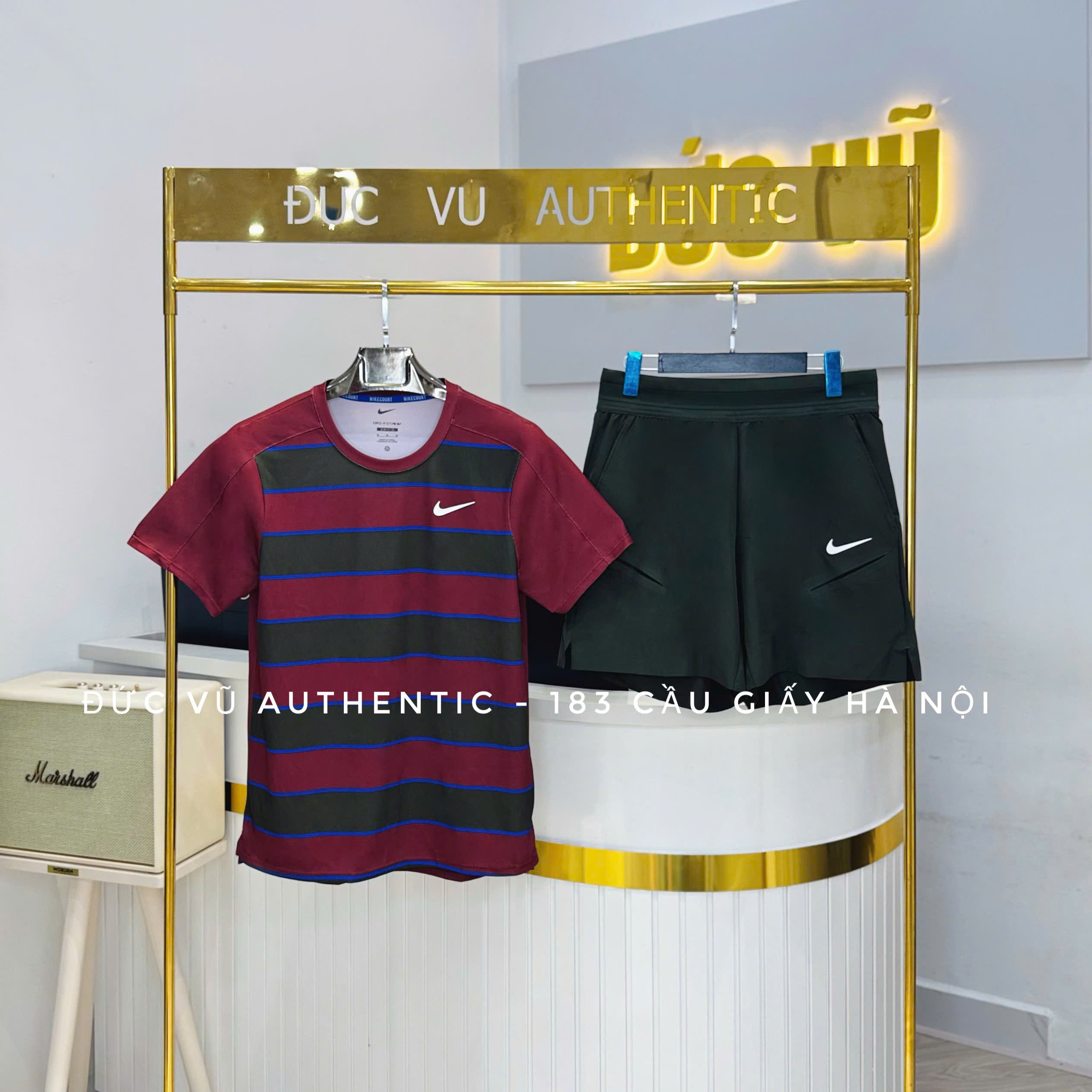 Set thể thao nam Nike Court Dri-FIT – Đỏ sọc & quần short đen