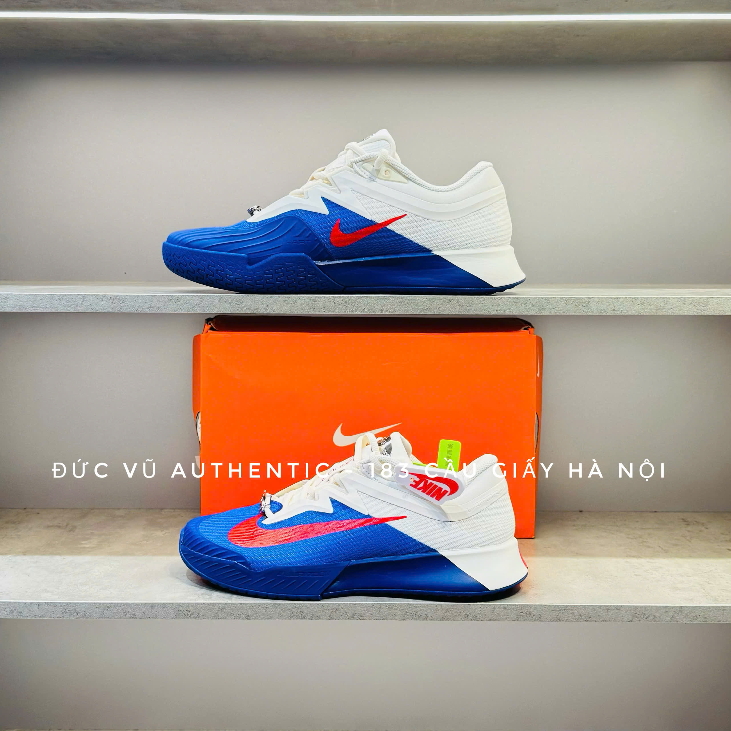 Giày thể thao Nike Zoom Vapor Cage 4 Rafa – Trắng/Xanh/Đỏ