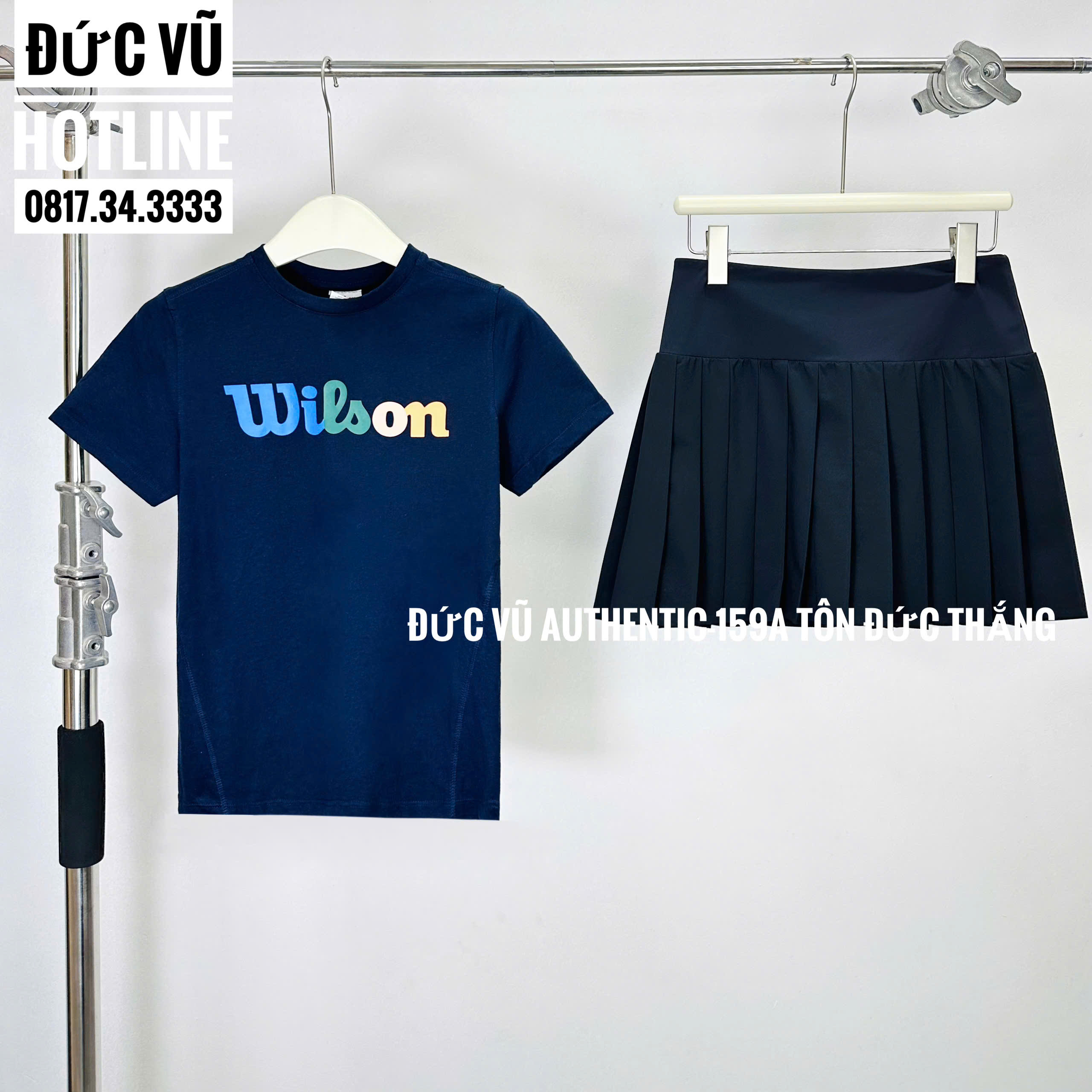 Set Áo Thun Wilson Navy + Váy Tennis Xếp Ly Tối Màu