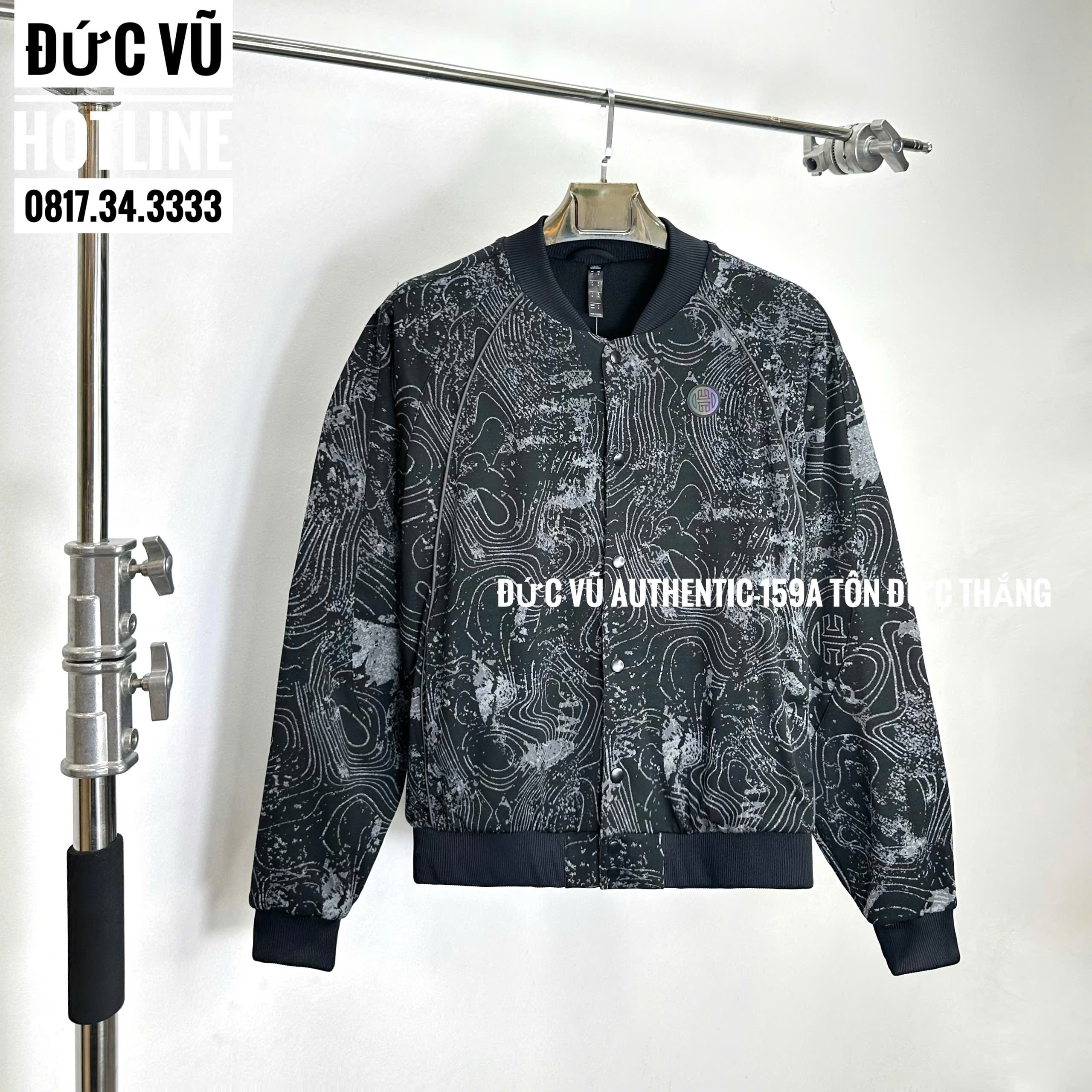 Áo khoác Adidas bomber họa tiết bản đồ địa hình