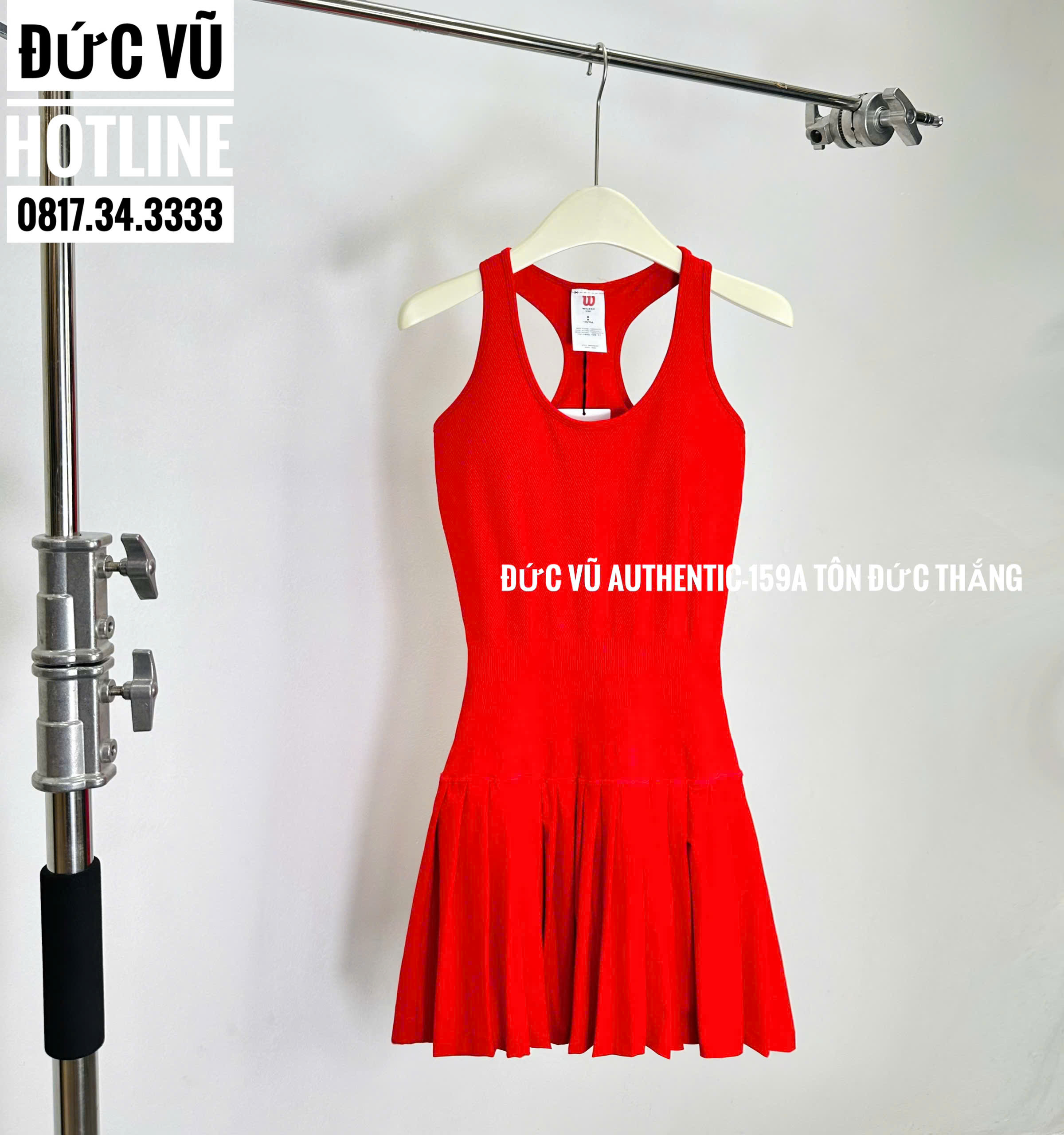 Váy tennis Wilson dáng ôm xòe màu đỏ