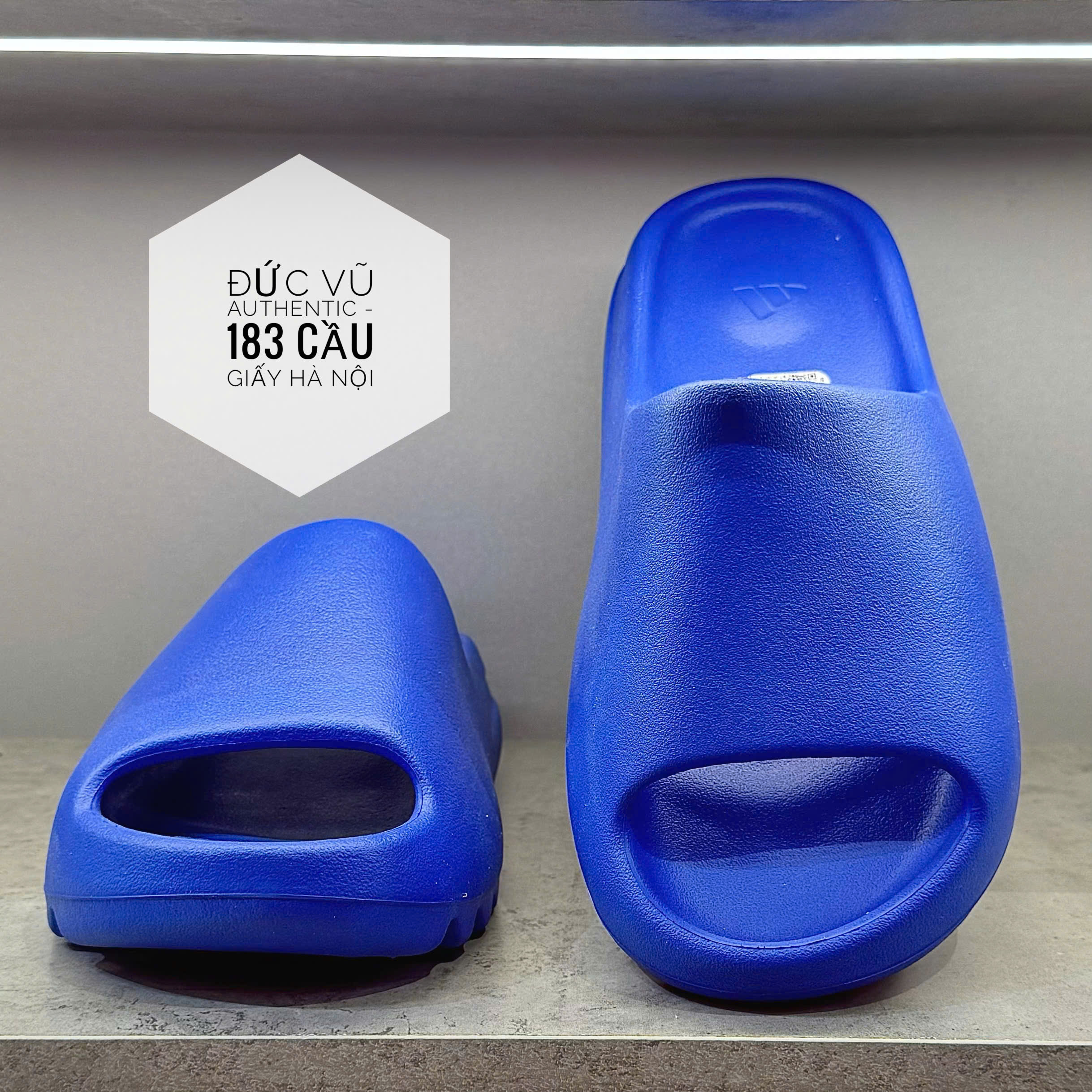 Dép Adidas nguyên khối màu xanh dương
