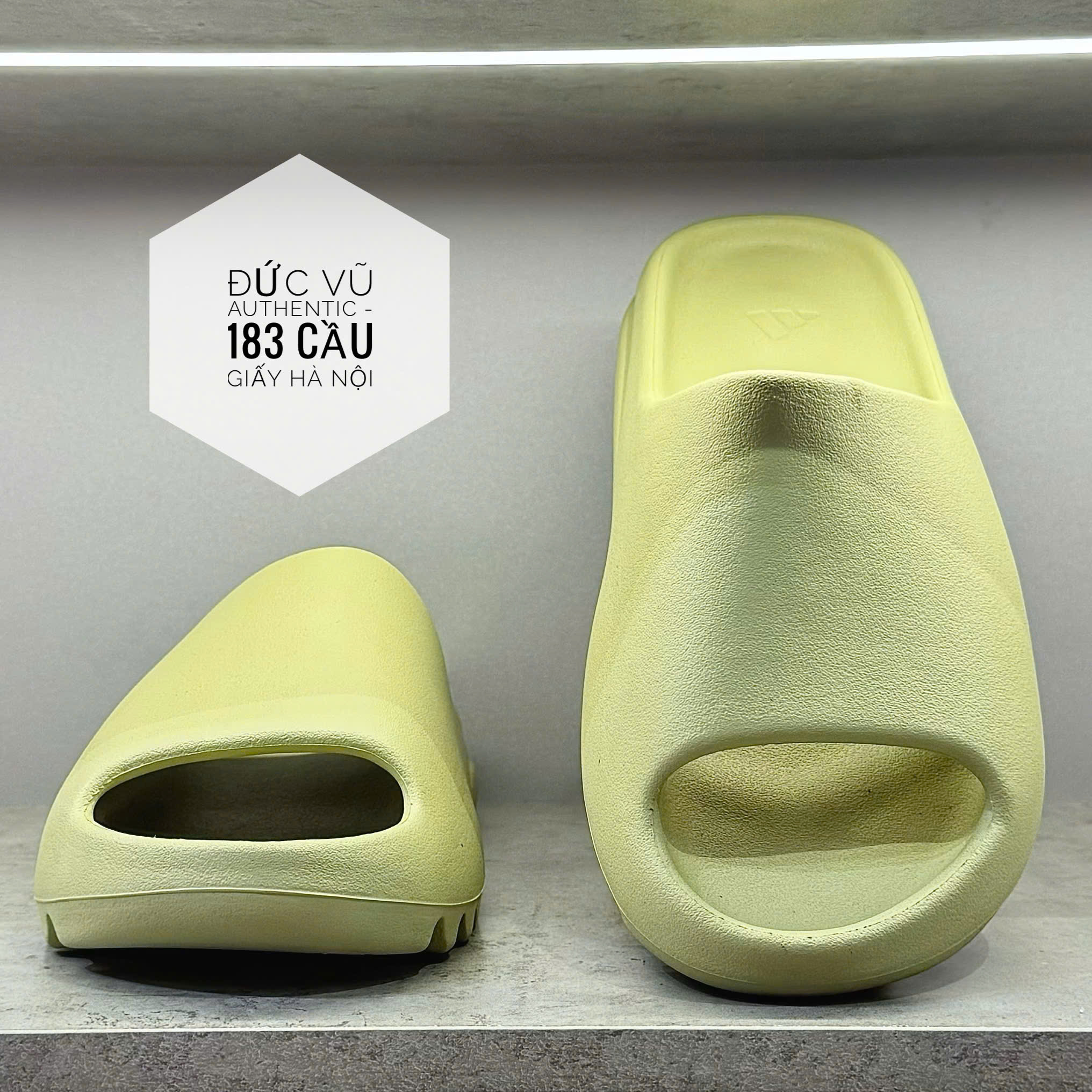 Dép Adidas nguyên khối màu vàng nhạt (pastel)