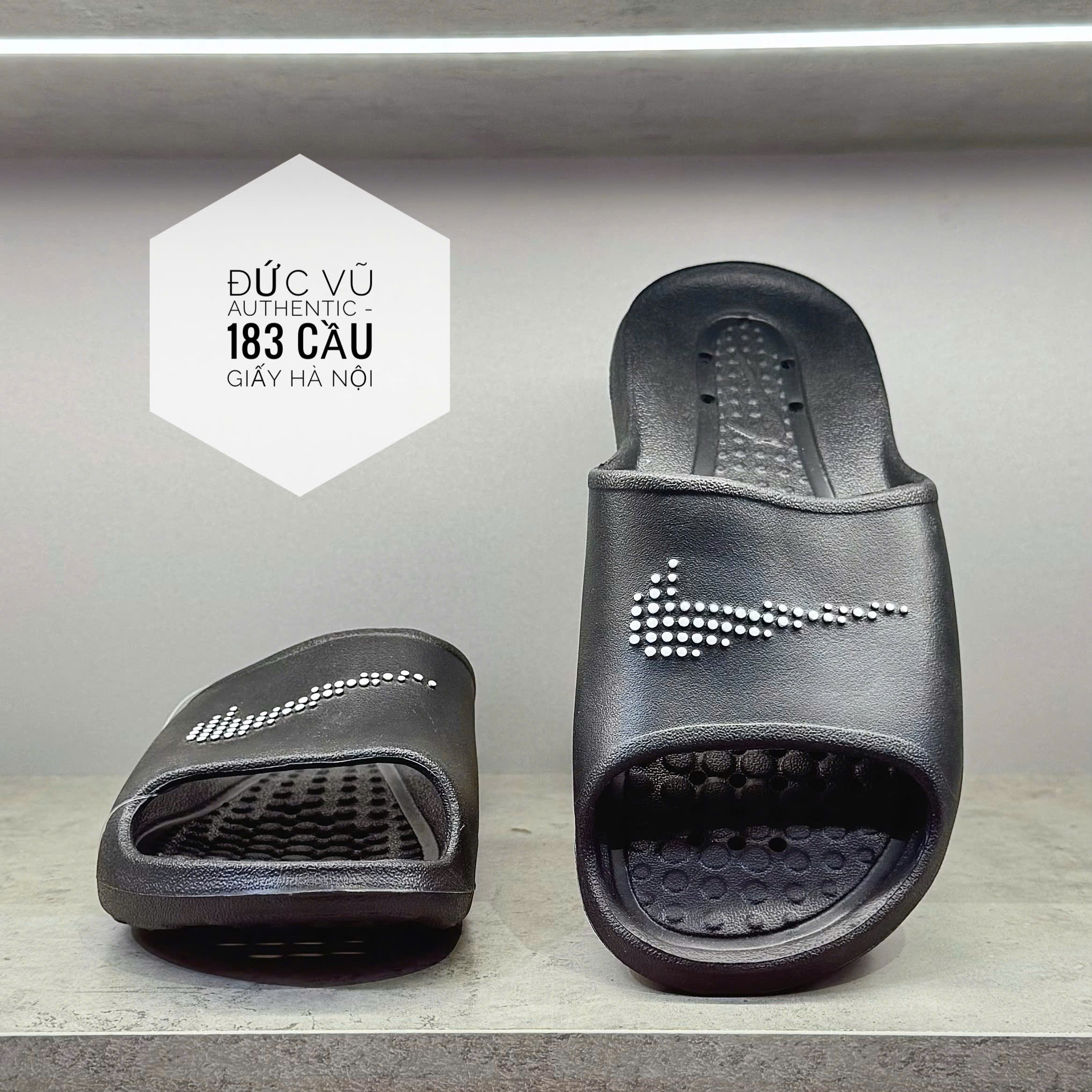 Dép Nike Slide Logo Đính Hạt Màu Đen