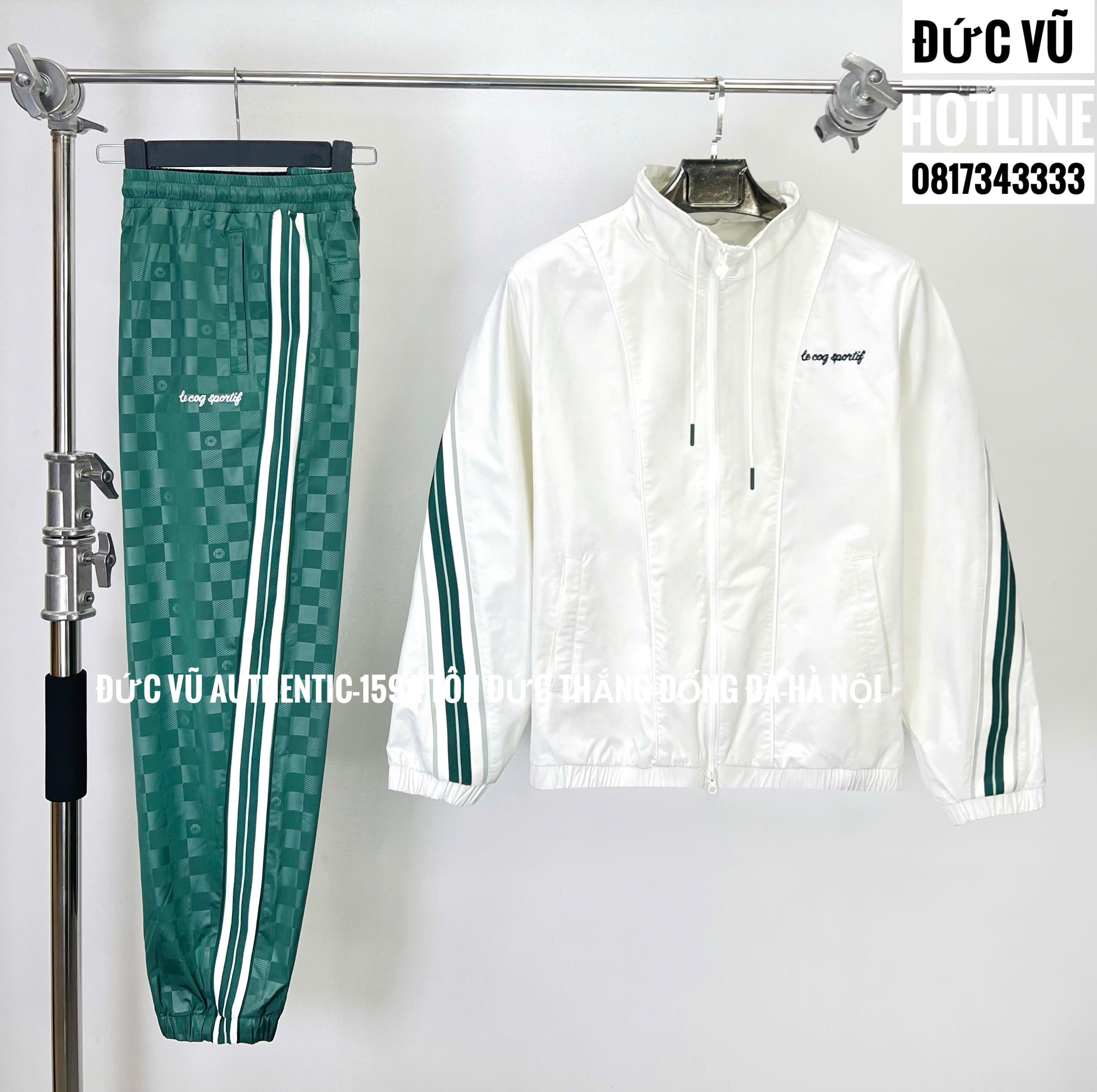 Bộ đồ thể thao Le Coq Sportif phối xanh – trắng (áo khoác gió + quần jogger)