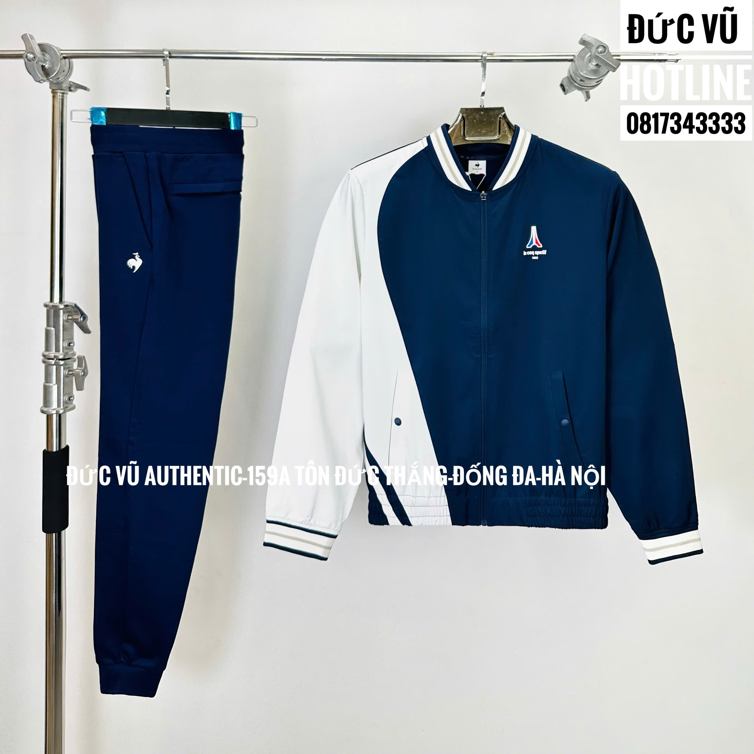 Set thể thao Le Coq Sportif nam – Áo khoác bomber phối màu trắng navy & quần jogger xanh navy