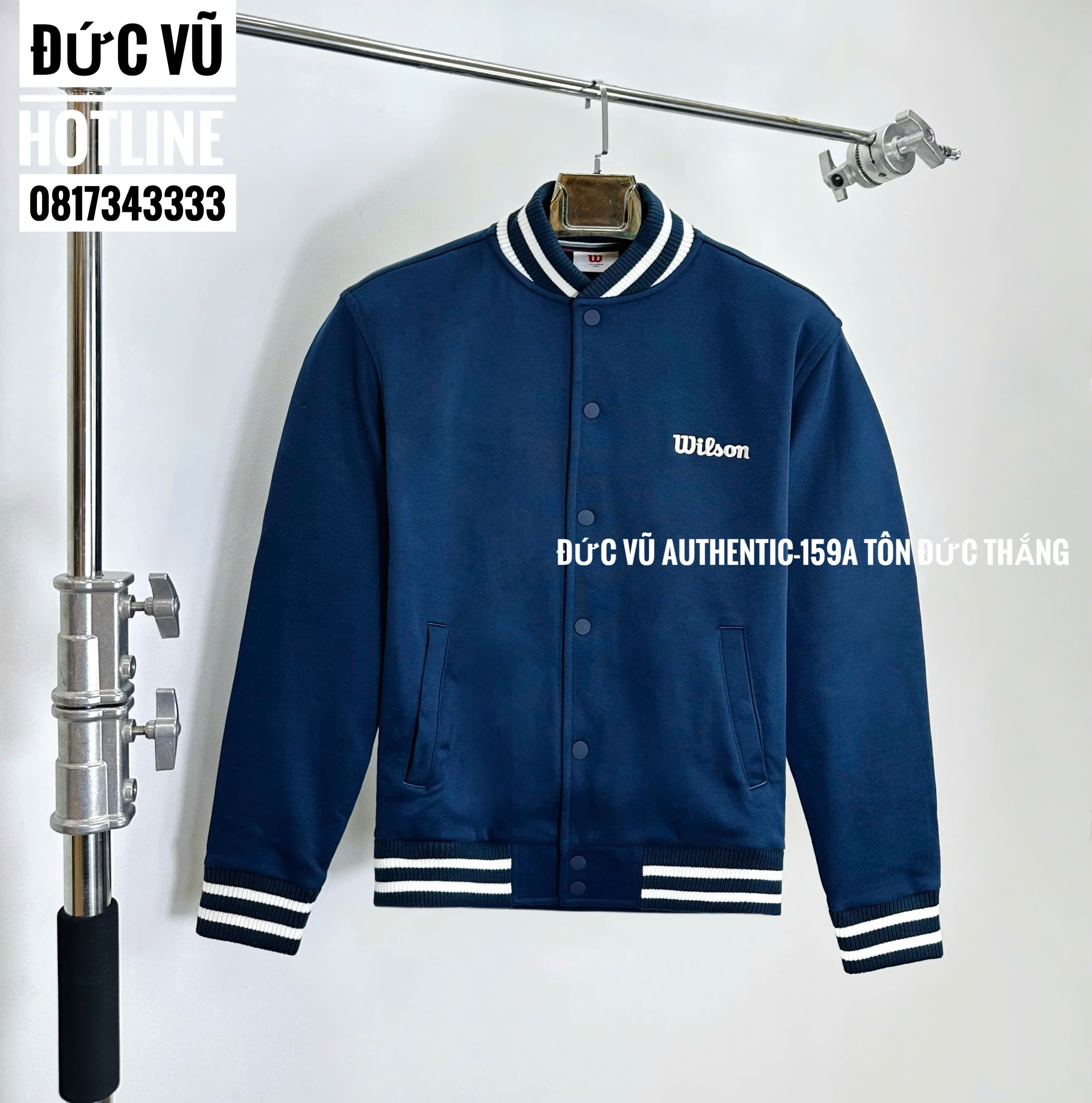 Áo khoác varsity Wilson xanh navy