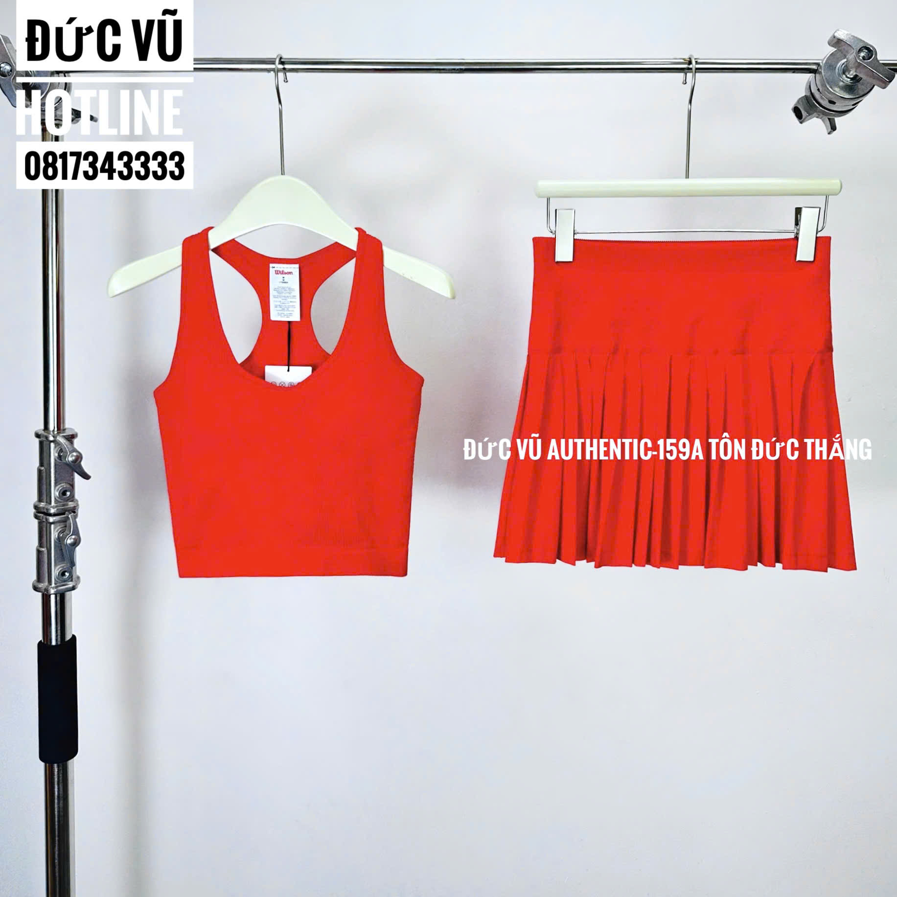 Set thể thao nữ croptop và chân váy đỏ