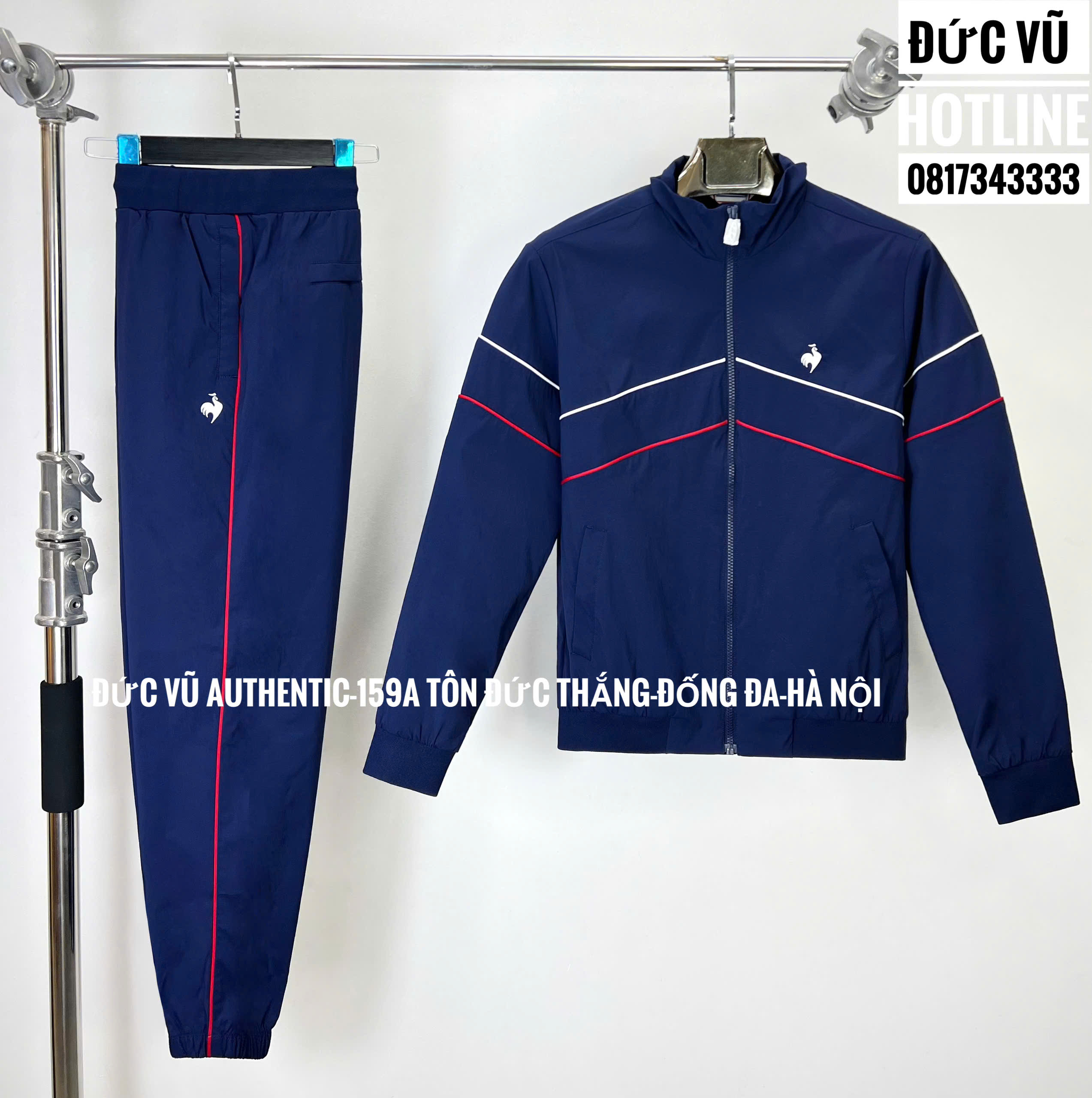 Bộ gió Le Coq Sportif màu xanh navy phối viền trắng – đỏ