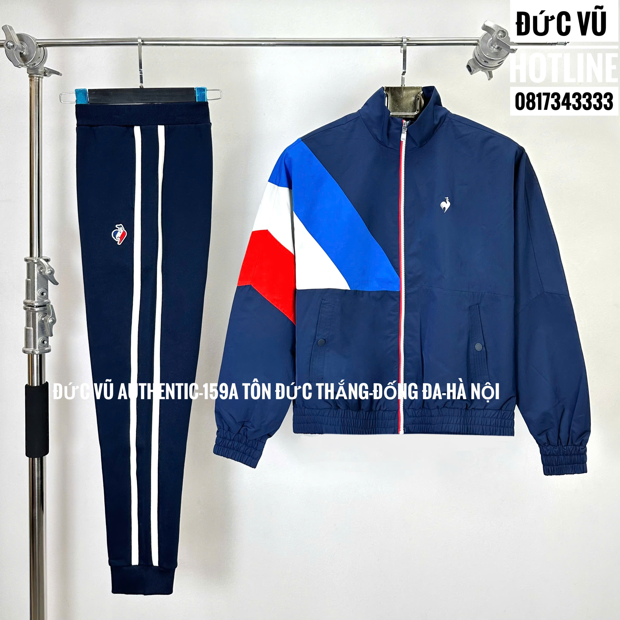 Bộ thể thao Le Coq Sportif phối xanh navy – đỏ – trắng